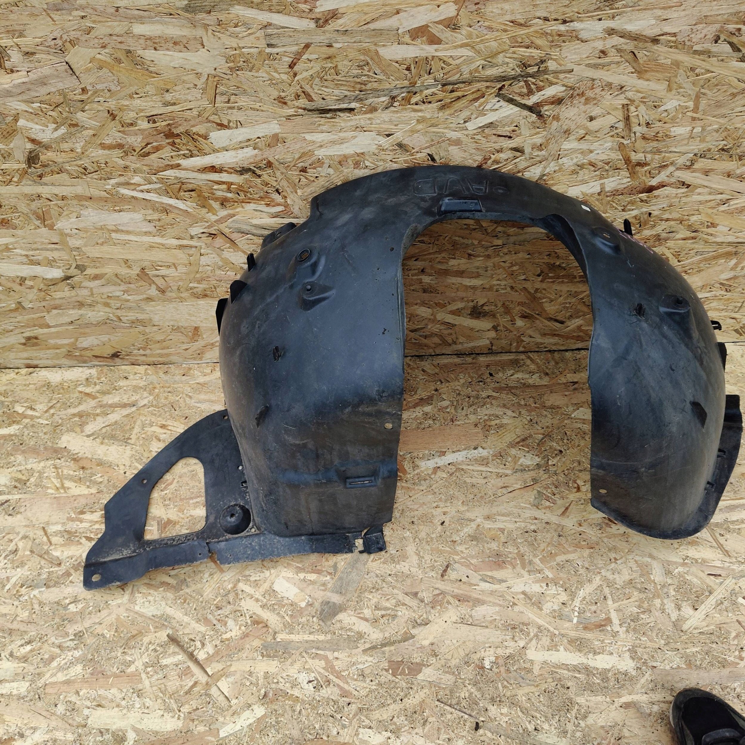 mudguard front right side Peugeot 208 and MP07194