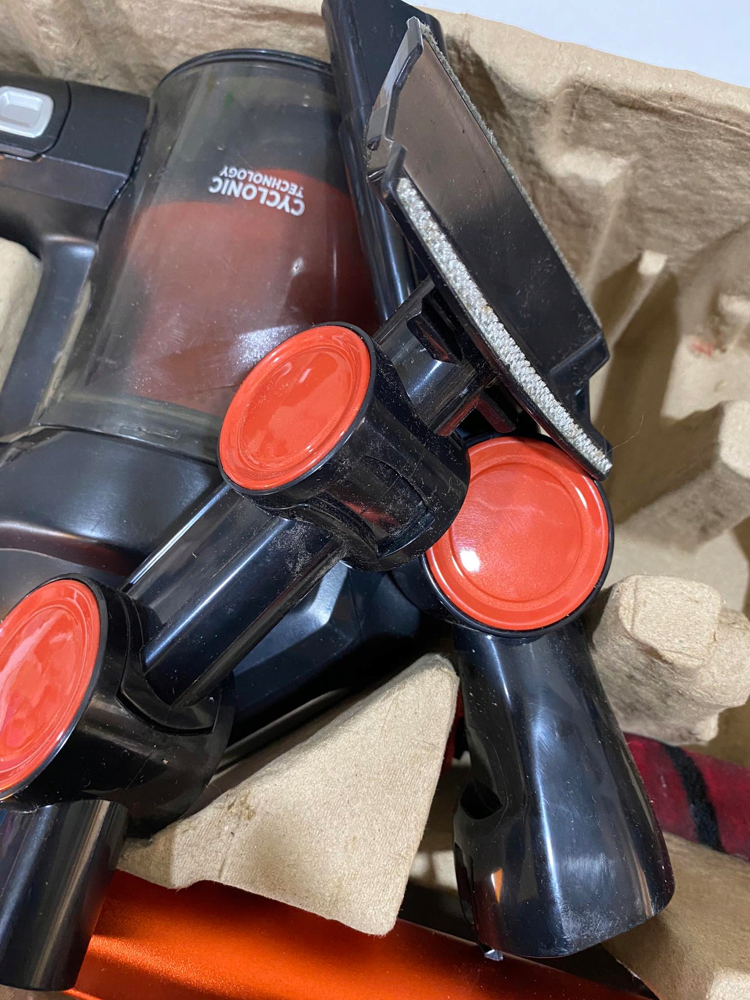 Odkurzacz akumulatorowy HOOVER Moc 220 W