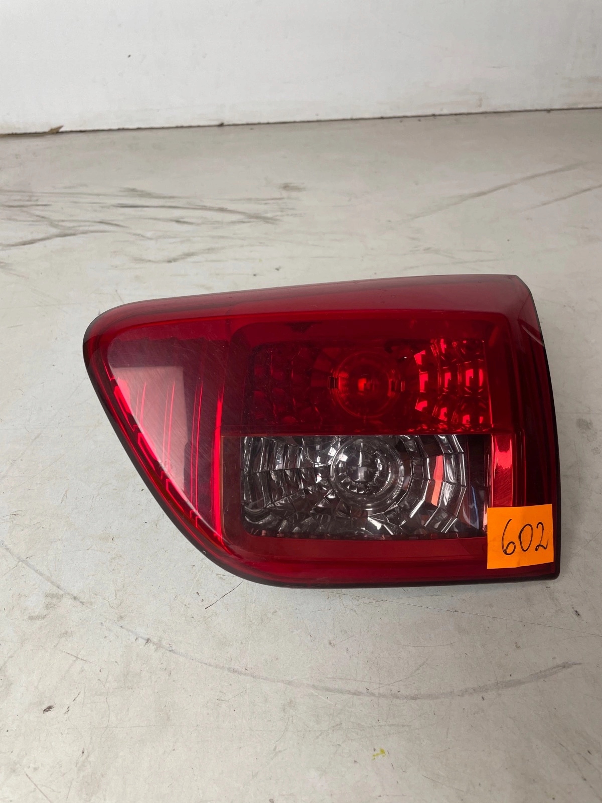 light rear part rear right to the bonnet Peugeot 4007