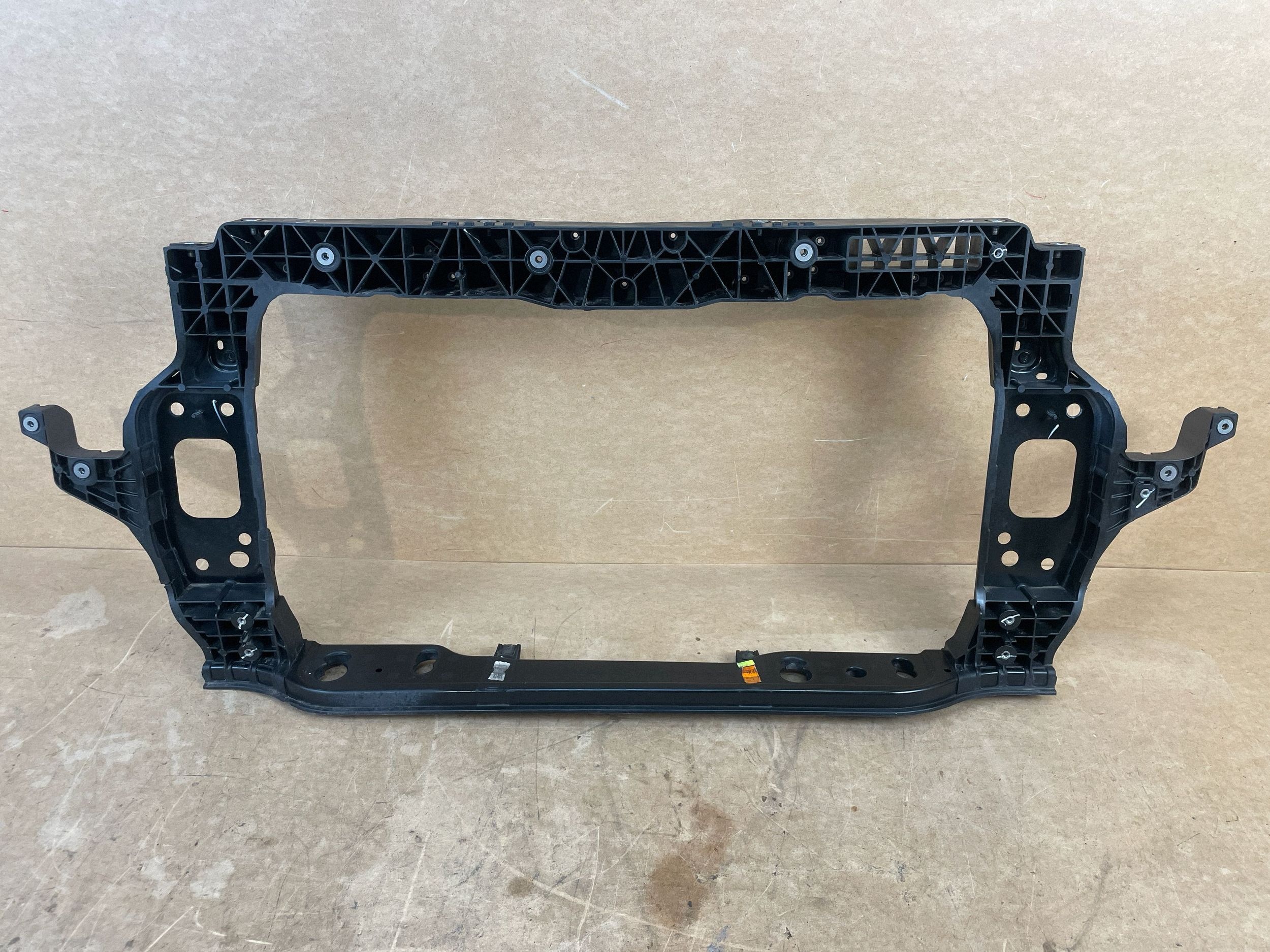 support panel for radiators pillar iron HYUNDAI I20 III 2020-2023 64101Q0000