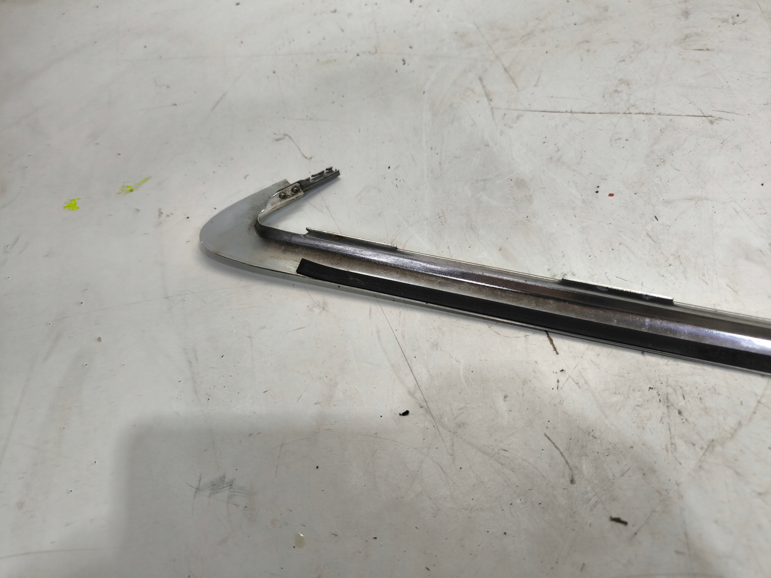 moulding windows CHROM left rear part AUDI Q7 4L 4L0853345 original !!!