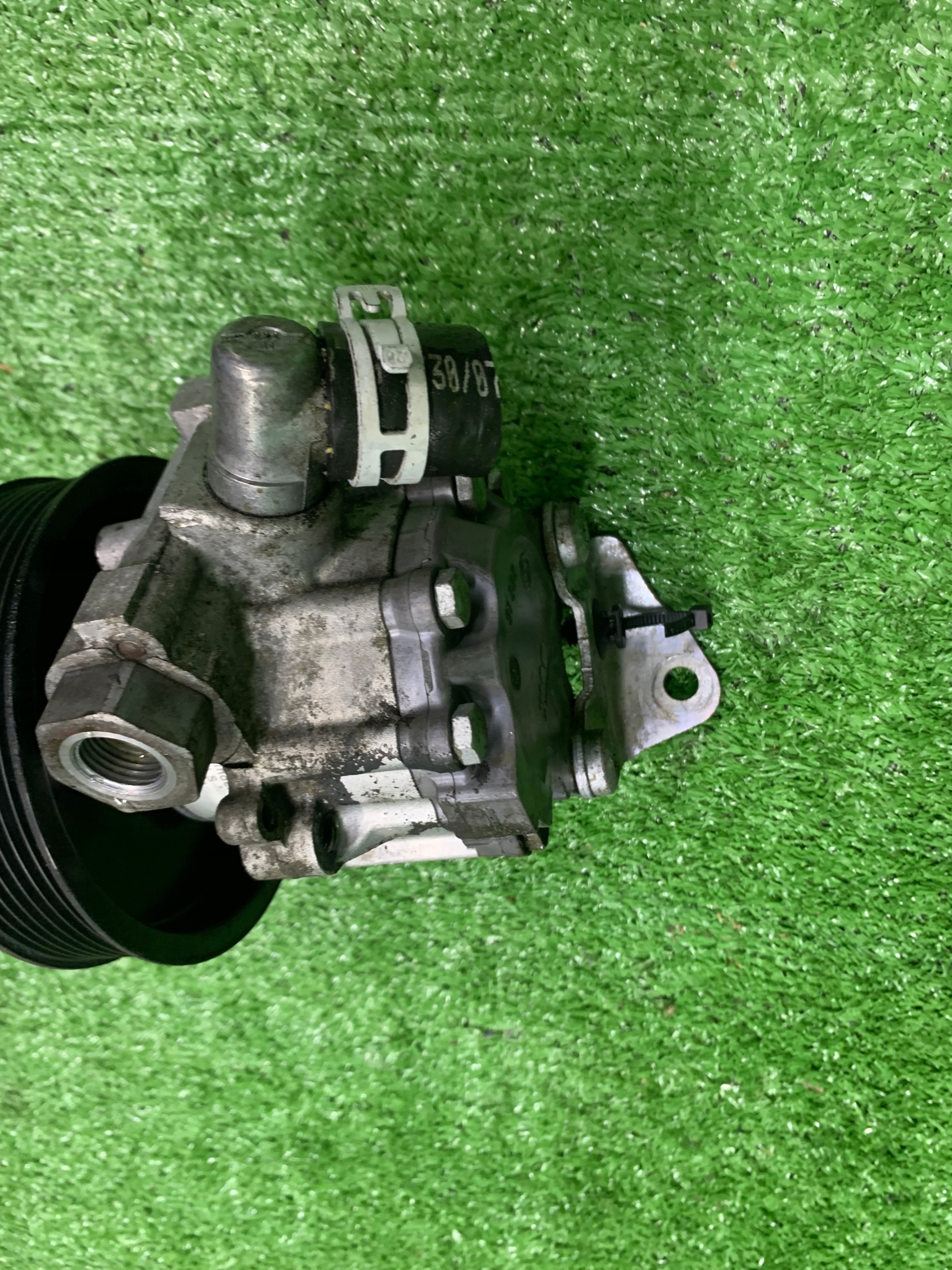 MERCEDES CLS W219 W211 W164 3.0 CDI servo pump A0054660201