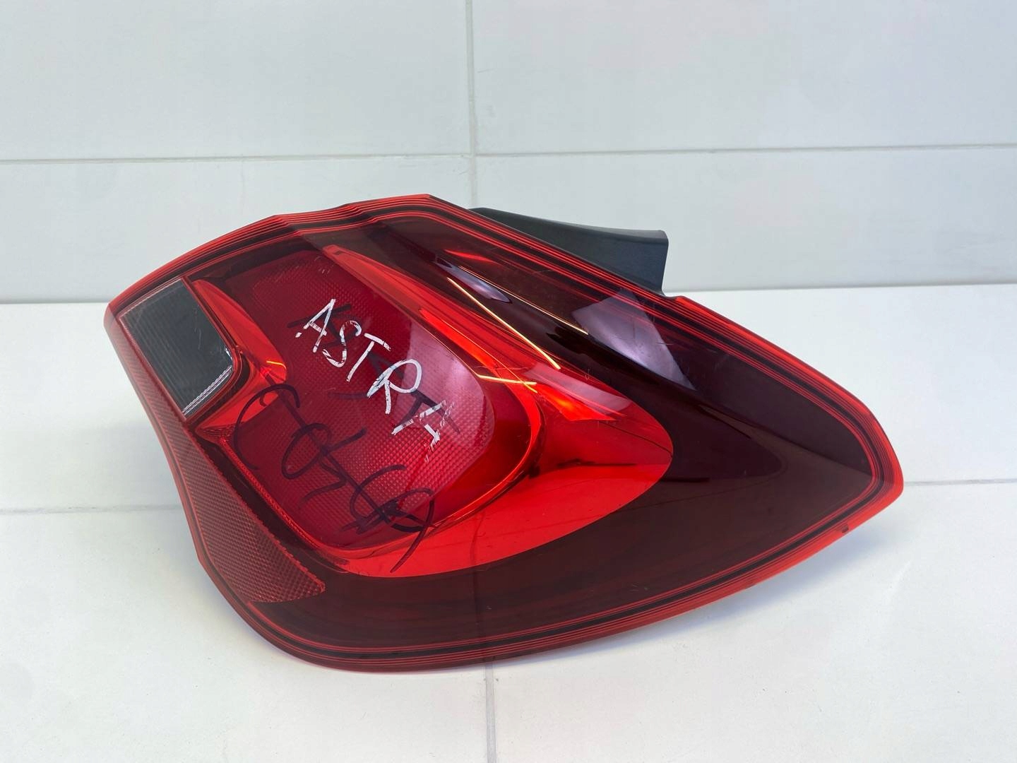 Licht hinten rechts Seite Opel Corsa E 2016 460034366