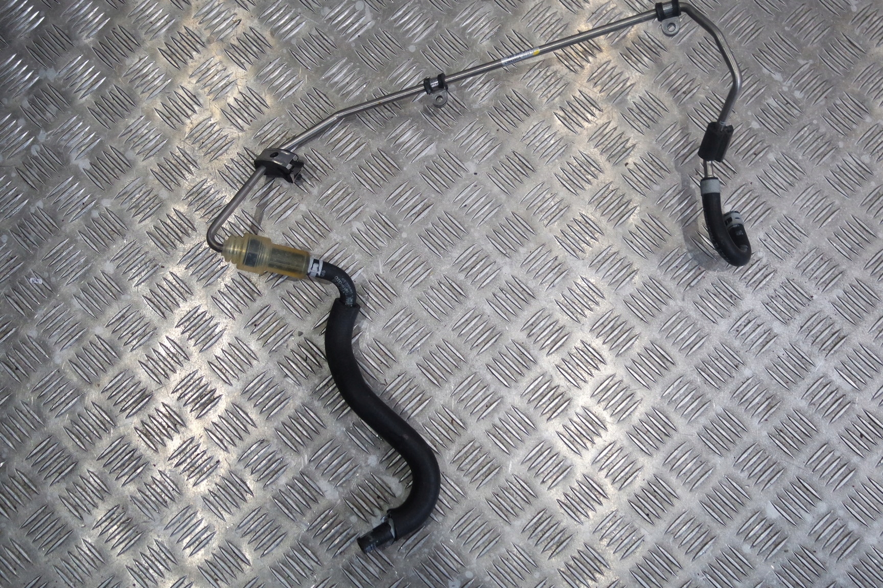 ТОПЛИВНЫЙ ШЛАНГ LAMBORGHINI HURACAN 4S0201215C