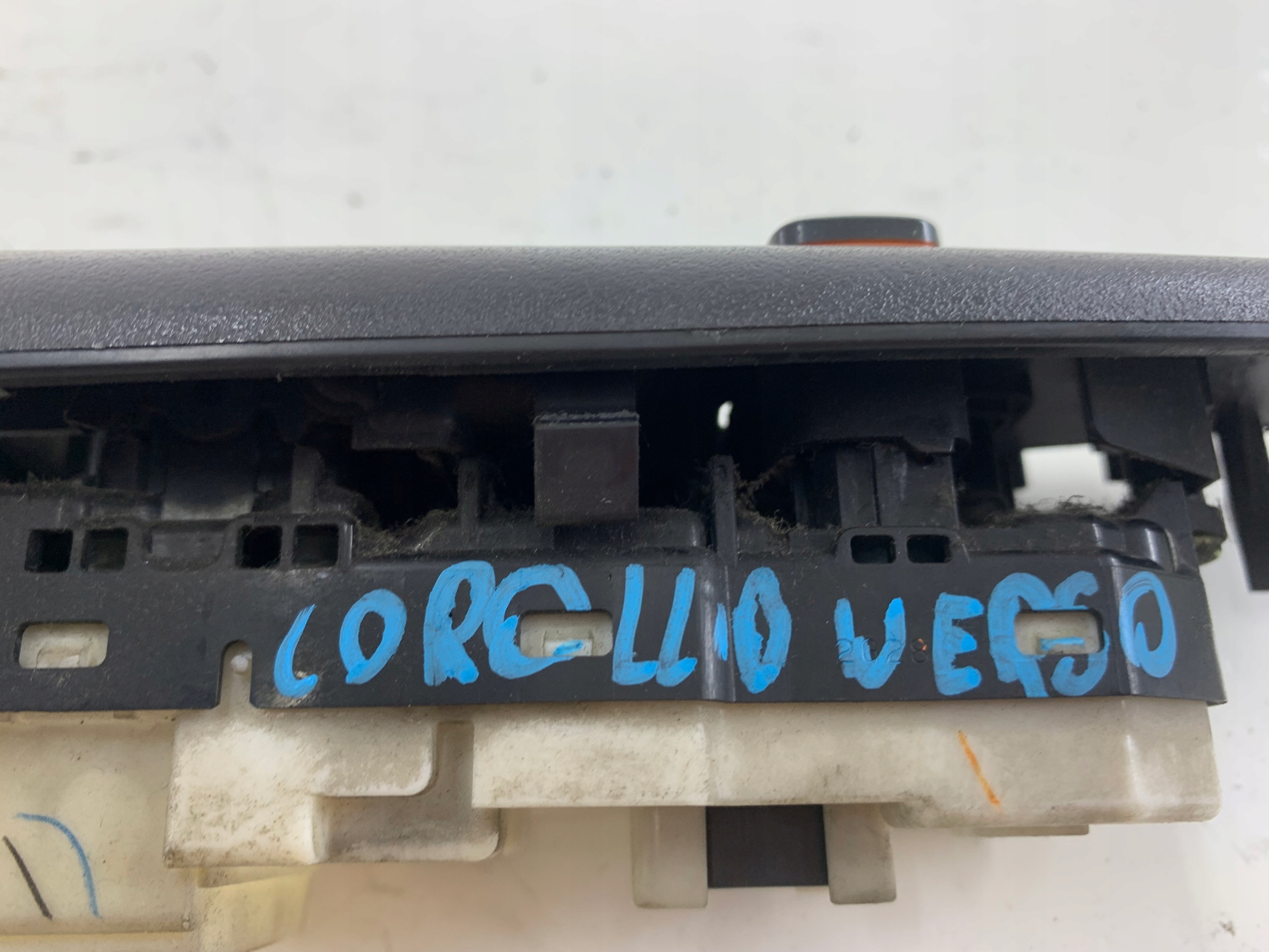 TOYOTA COROLLA VERSO PANEL okna levý předek 84040-13060