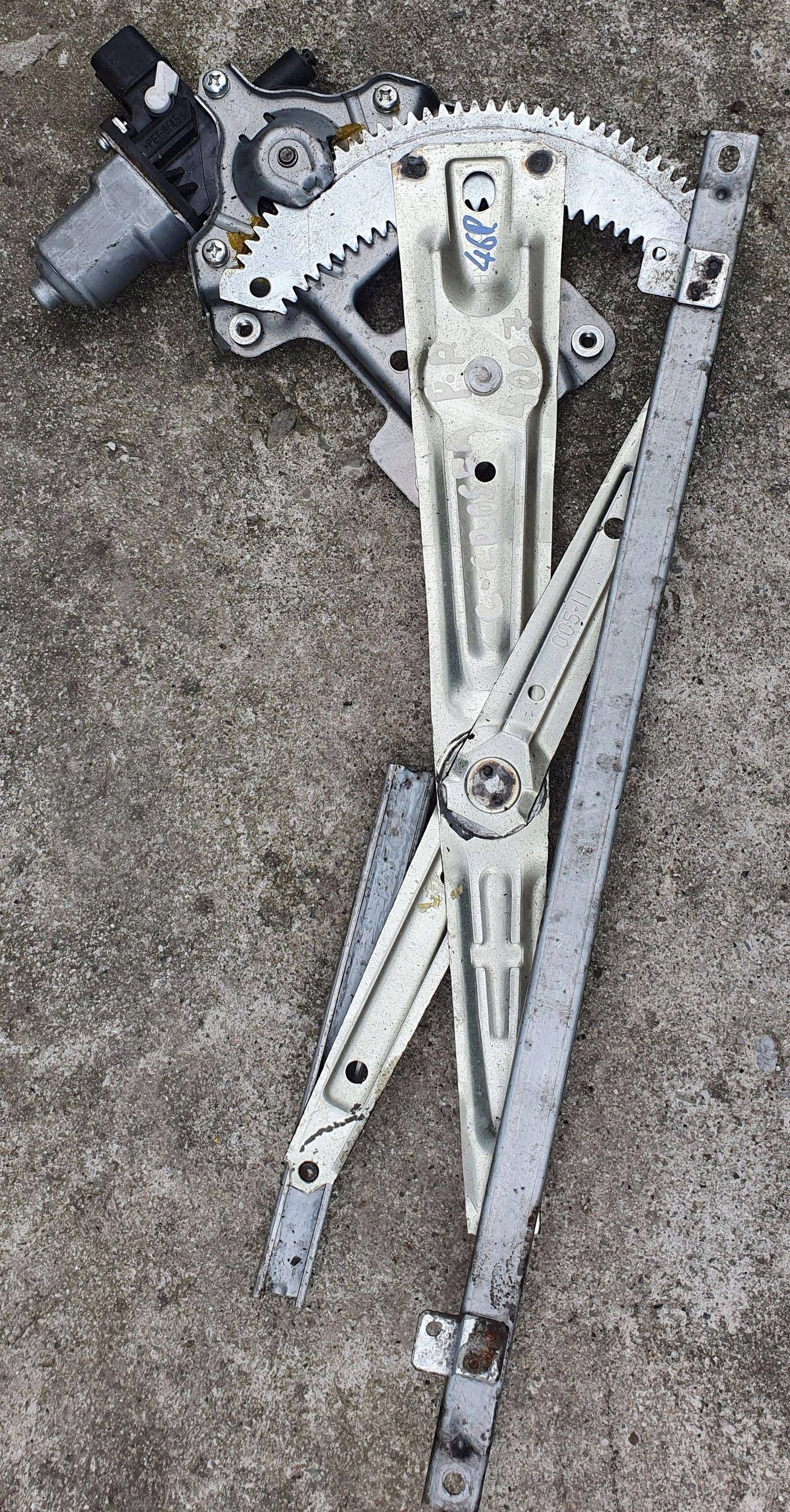 Citroen C-Crosser window regulator right front