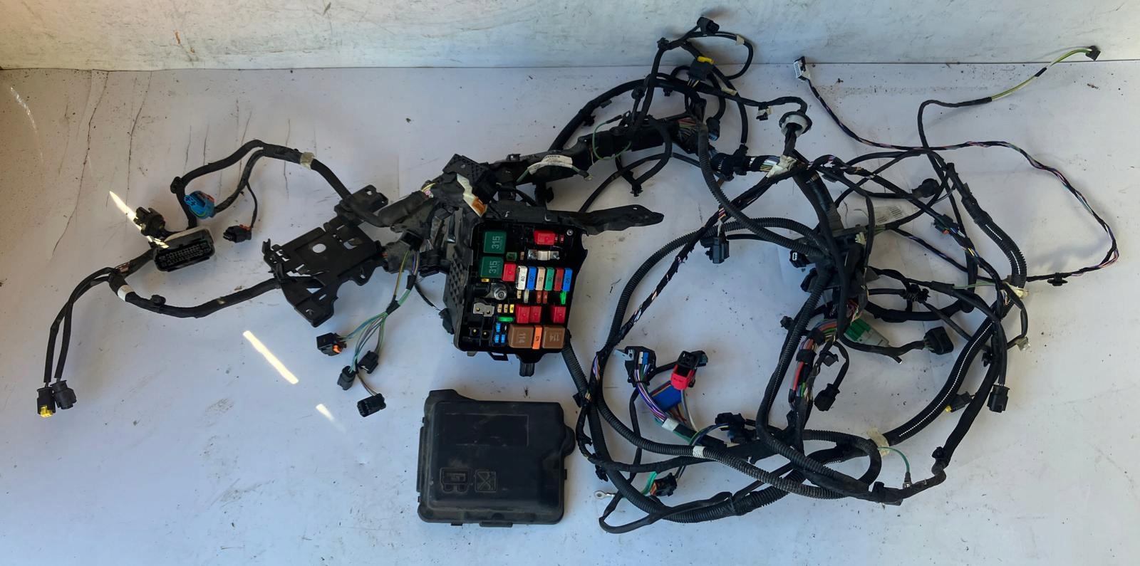 bundle wiring KOMORY of the engine C3 III 1.2 THP MANUAL