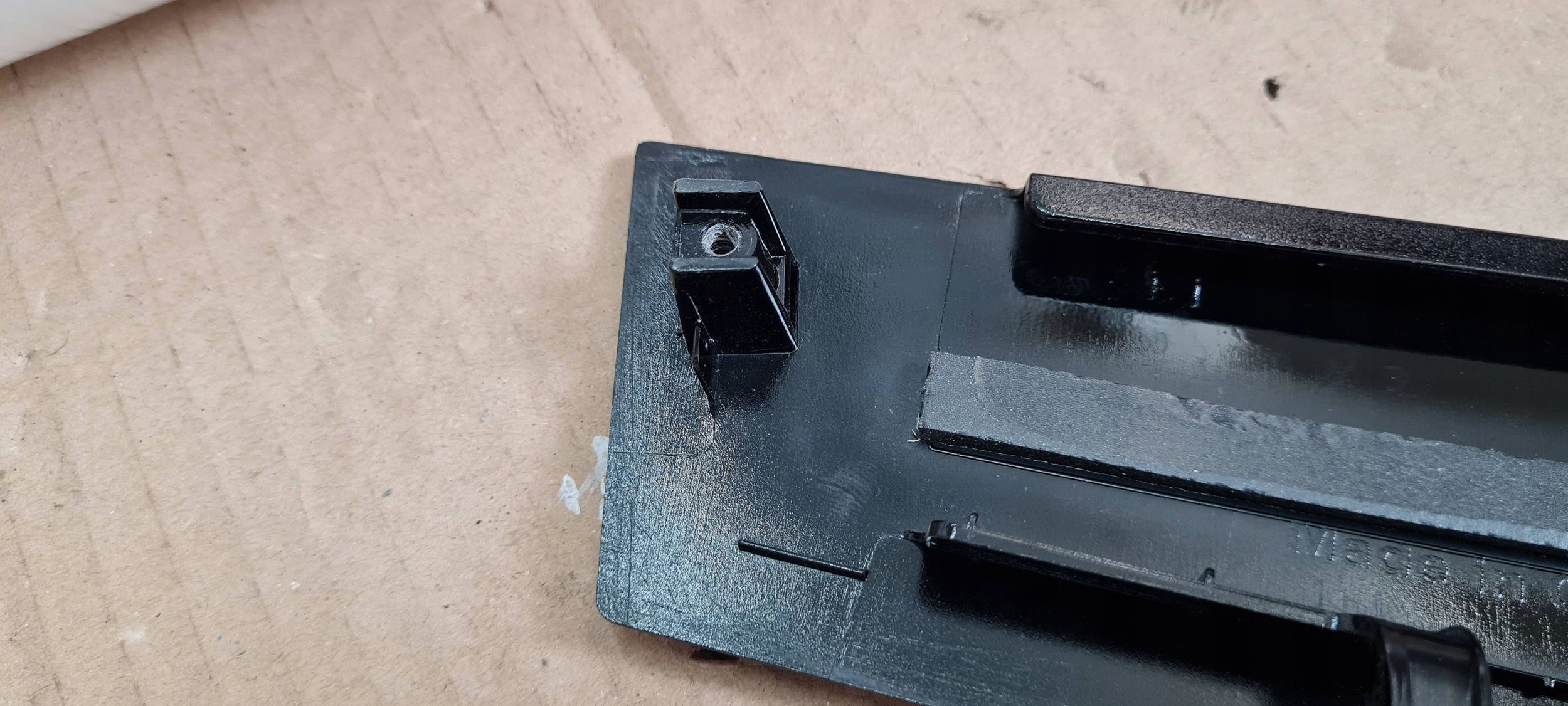 Jeep Grand Cherokee WL 2022 moulding vertical door cap right right front