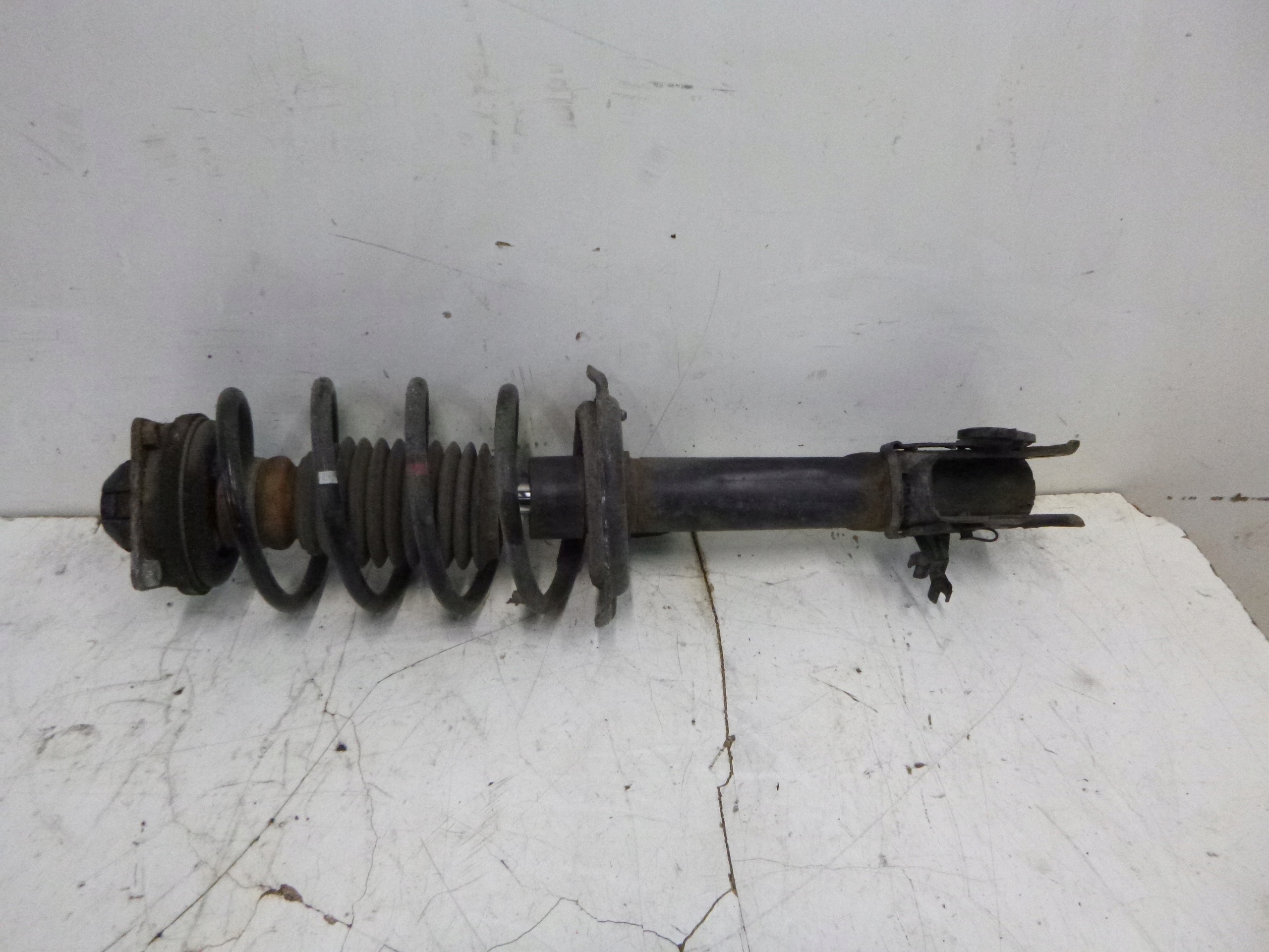 shock absorber front right Mercedes W169 1.5 A KLASA 04-12 1693201430