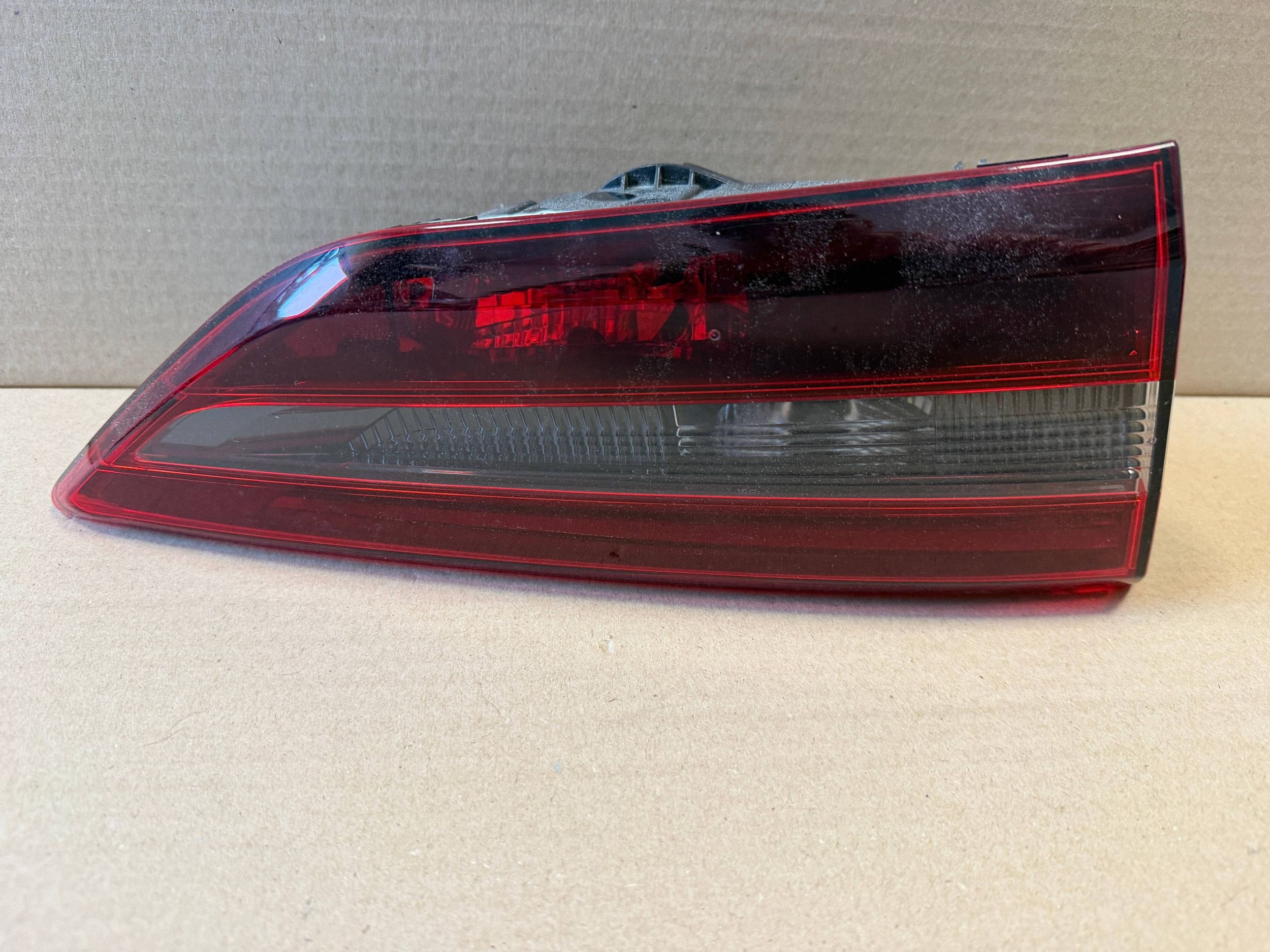 Opel Grandland X 21- Lift left rear part rear