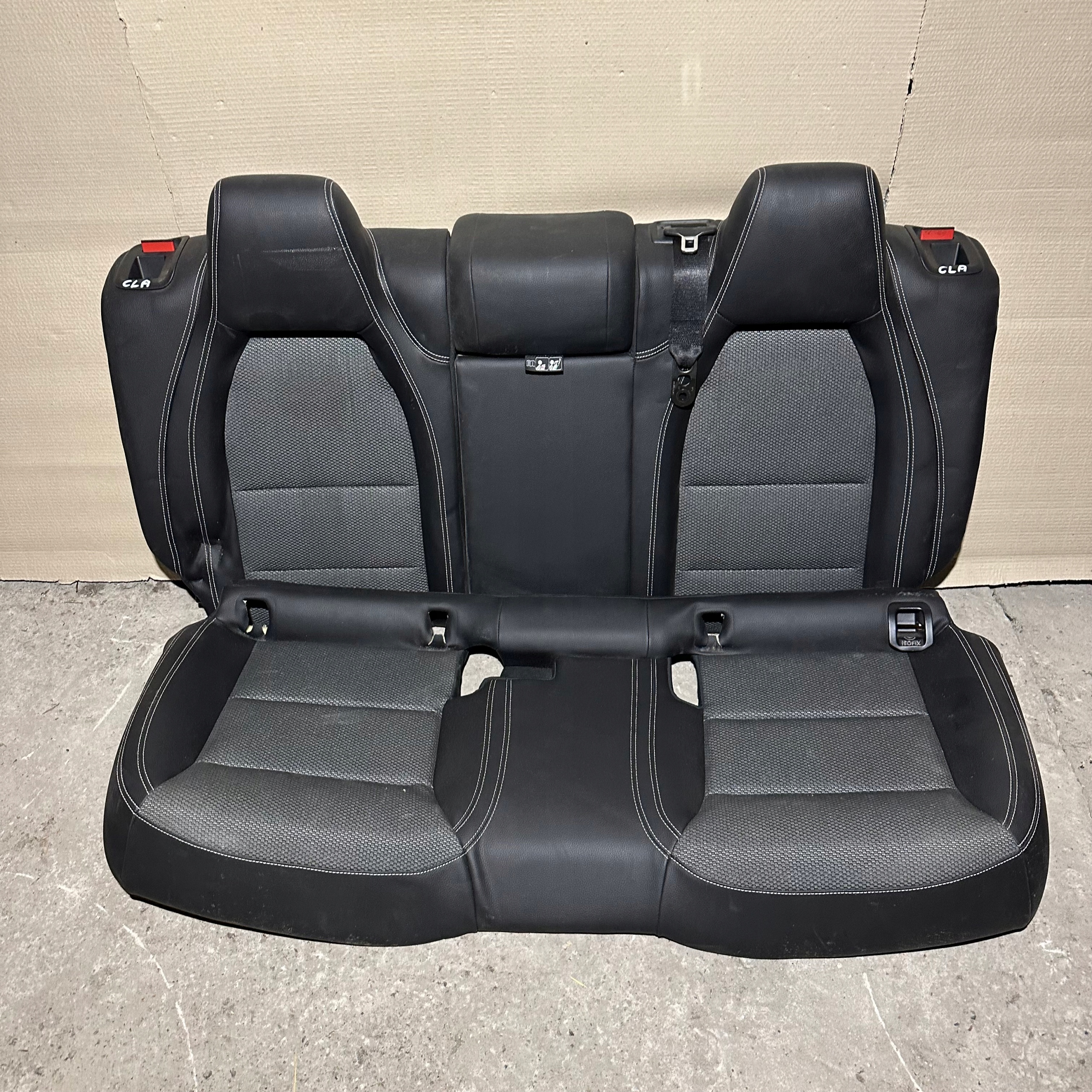 SIÈGE KOMPLET MERCEDES-BENZ CLA
