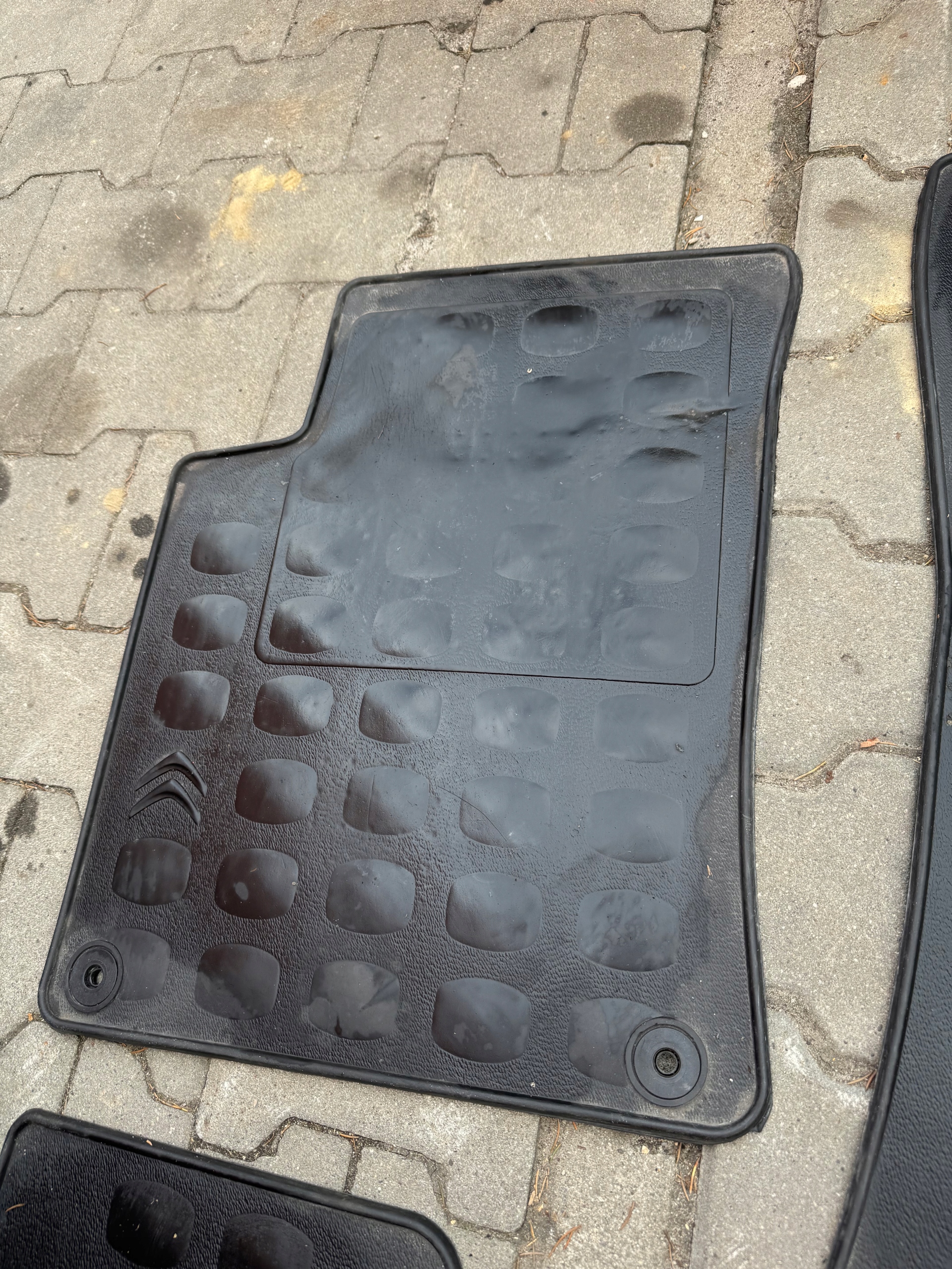 CITROEN DS3 3DGUMOWE mats front + rear part KOMPLET