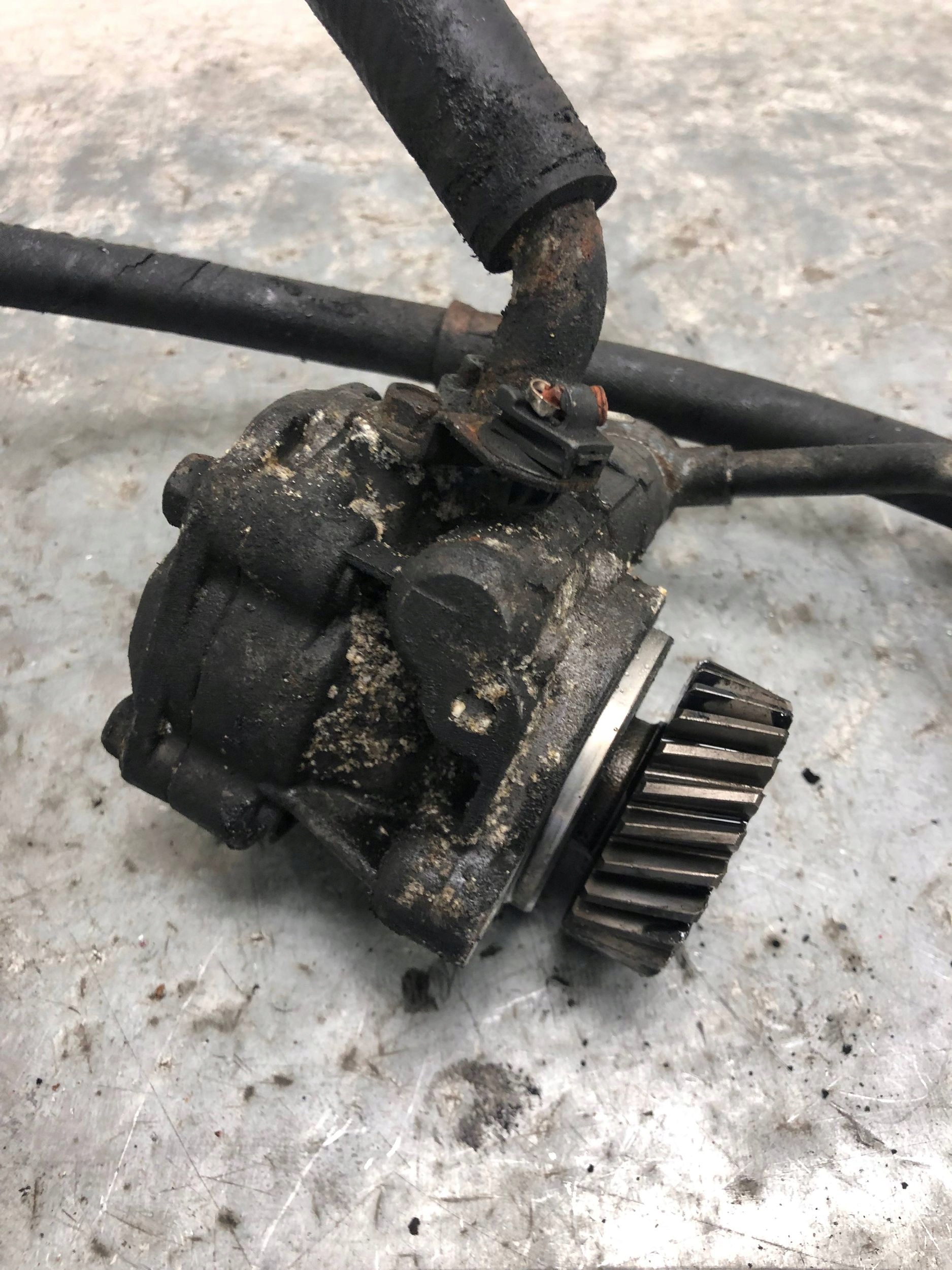 servo pump 3.2 DID MITSUBISHI PAJERO IV
