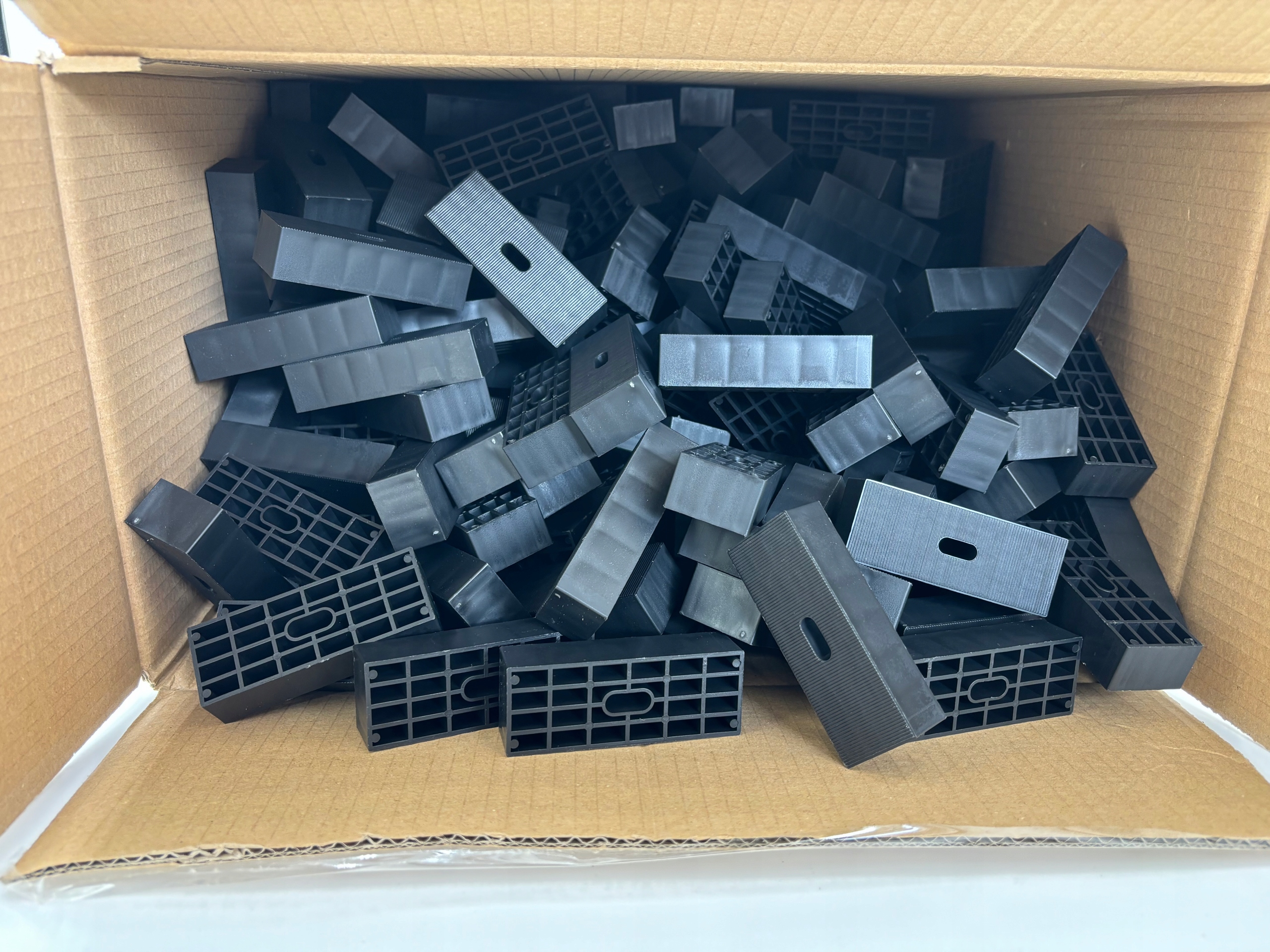 Montážní Podložky S Otvorem 20x30x80 mm 500 ks