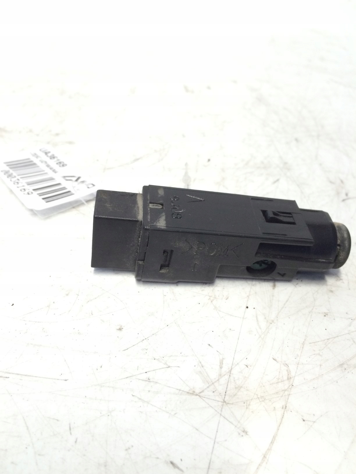 switch switch of the air conditioning MAZDA PREMACY 9J08