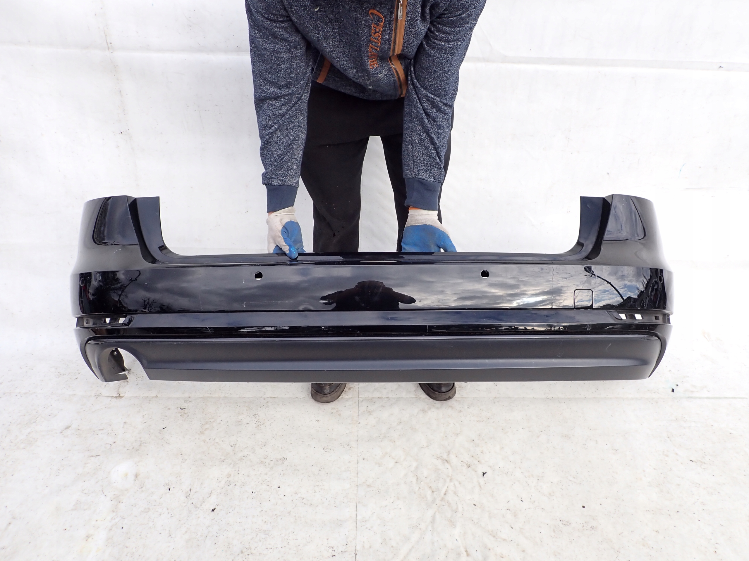 AUDI A4 B9 8W KOMBI 15- bumper rear part rear PDC