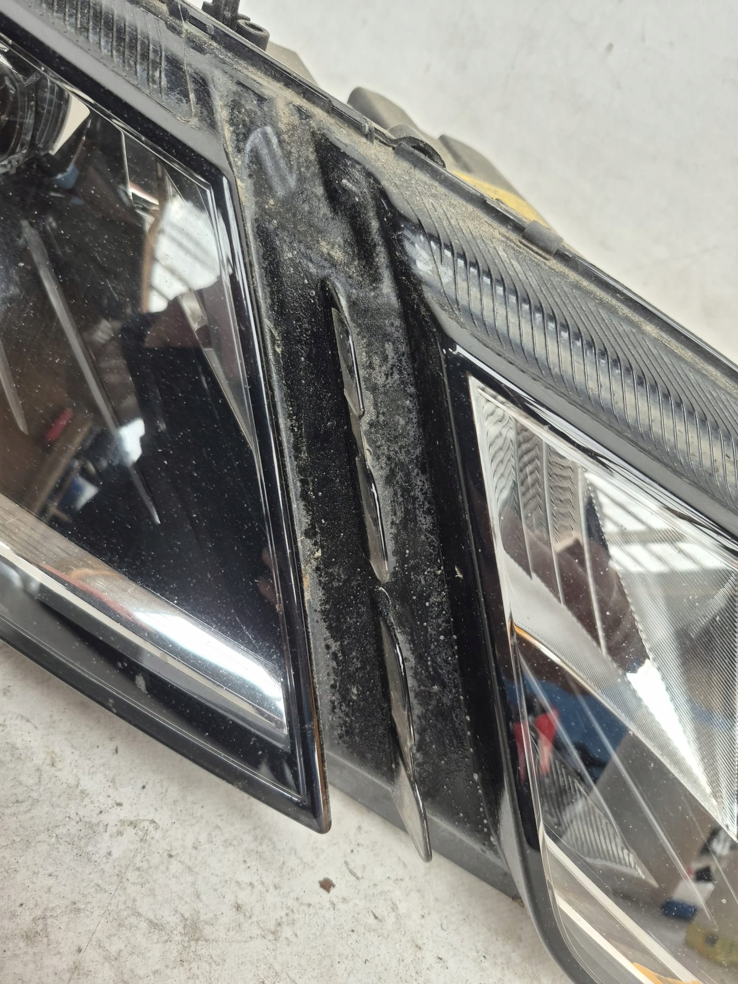 SKODA OCTAVIA III 3 LIFT 16- light right front front FULL LED 5E1941016E