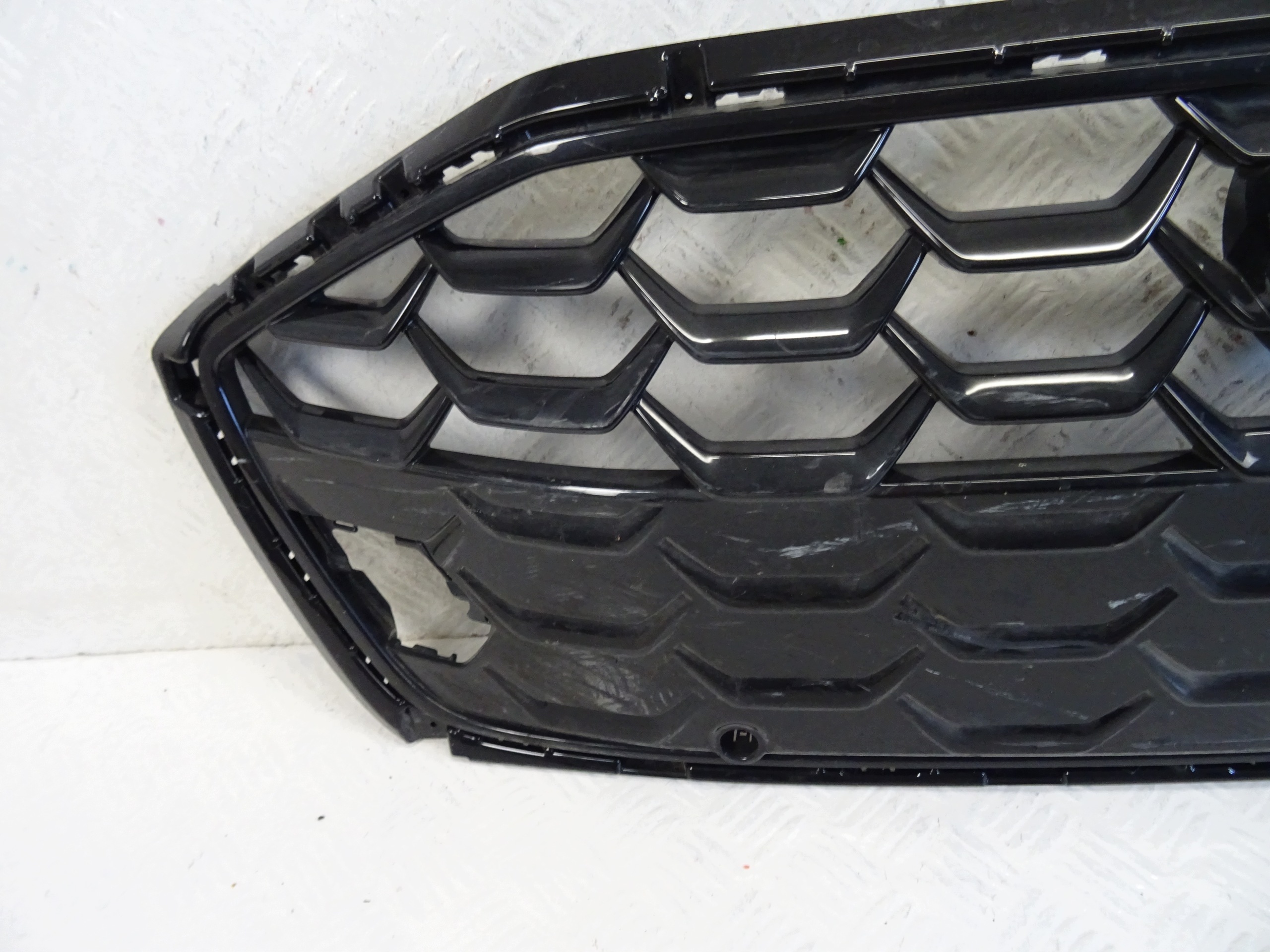 front PREKLADgrill front front AUDI A5 B10 8B3853651A