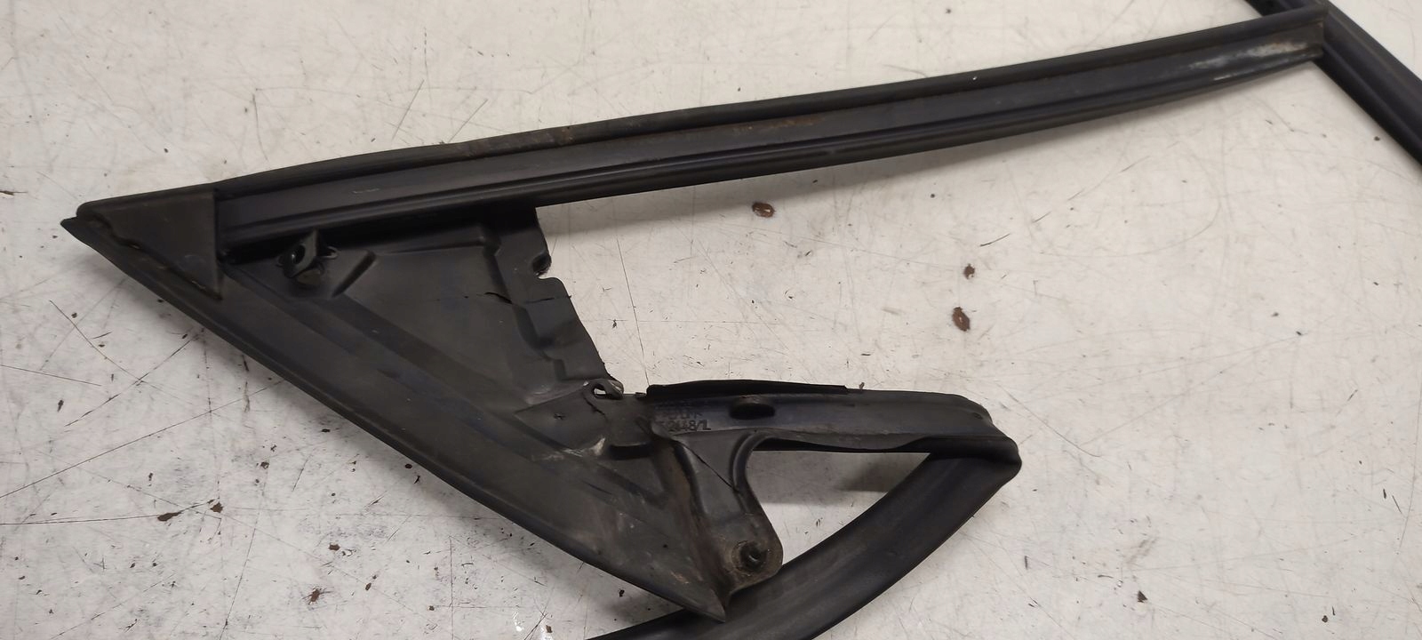 gasket door front front left Audi A4 B7 Cabrio 2,0 TDI