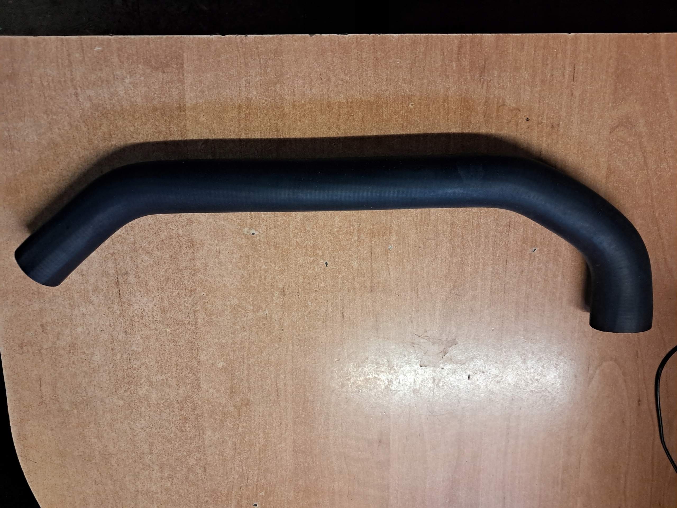 hose radiator AUDI 80 811121101C