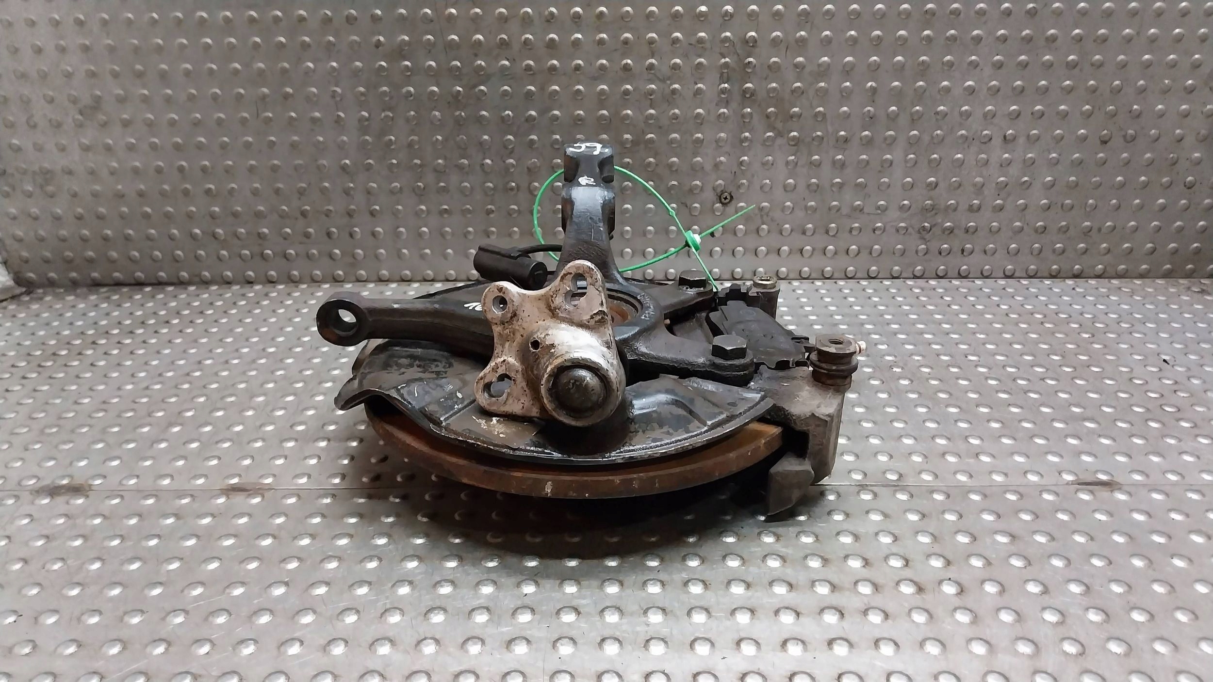 otoč čepu pravý předek 6813 MERCEDES A W168