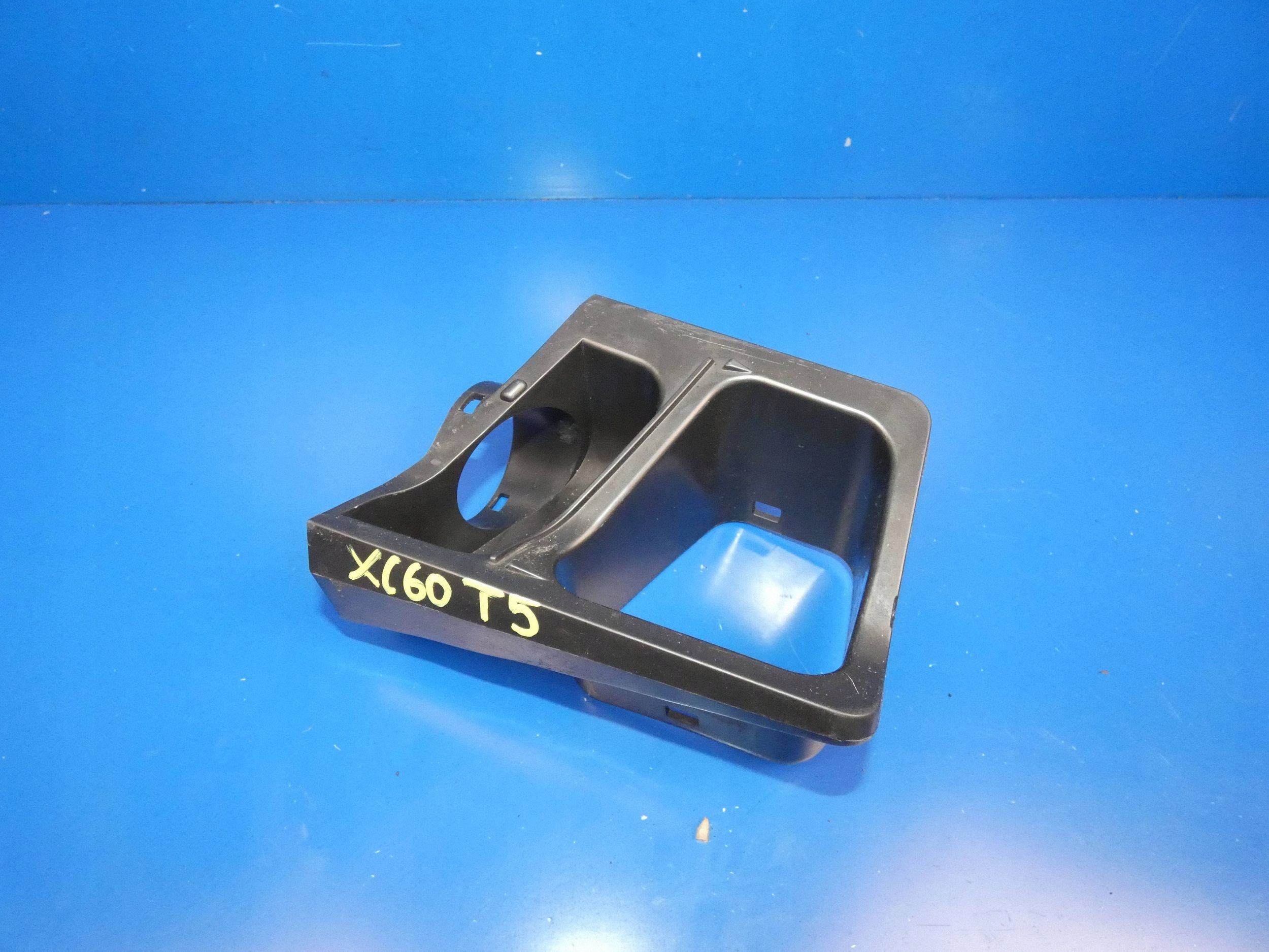 VOLVO XC60 II 17- intake air
