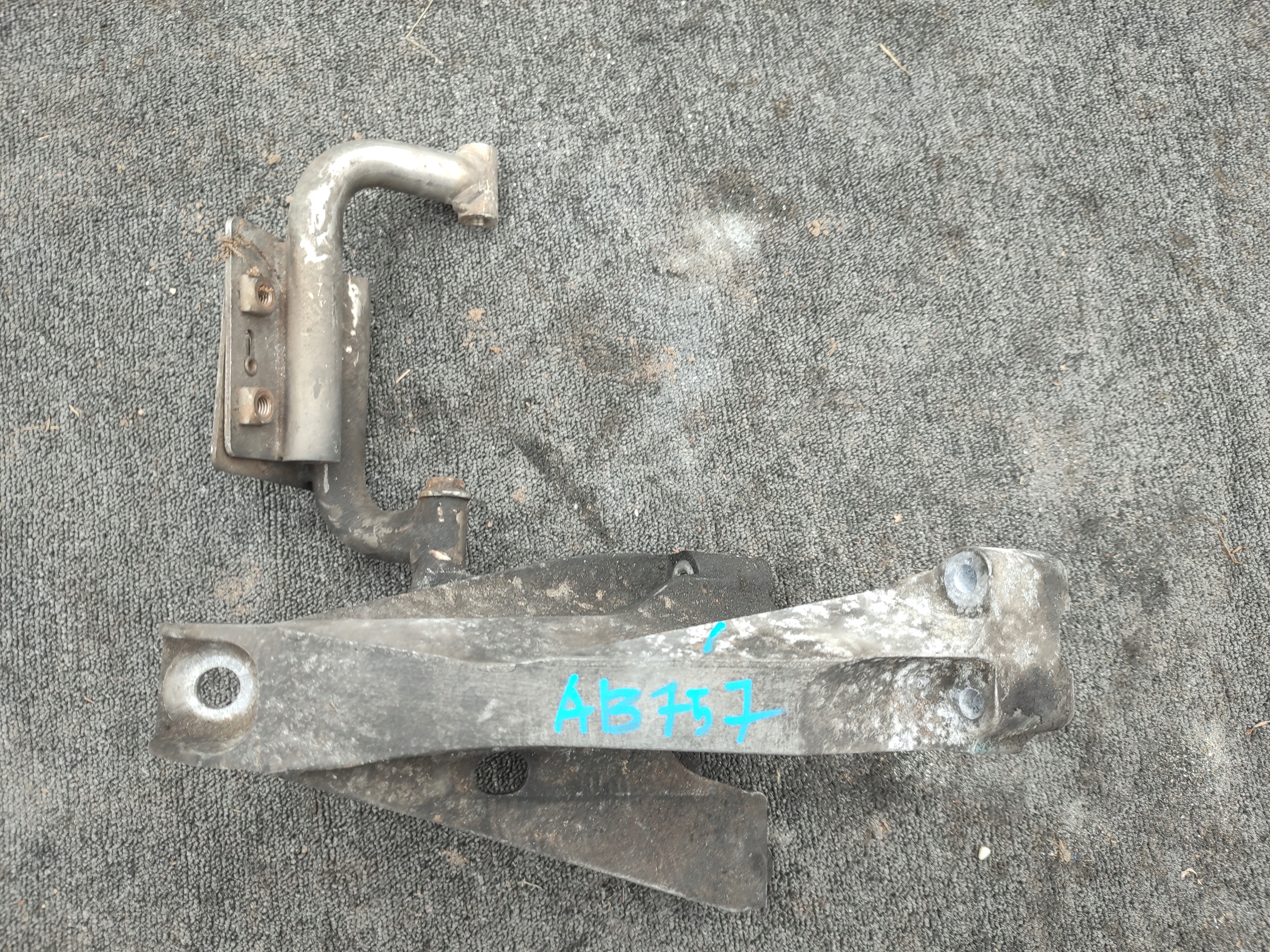 engine mount airbag VW T5 2.5 TDI 7H0199370N