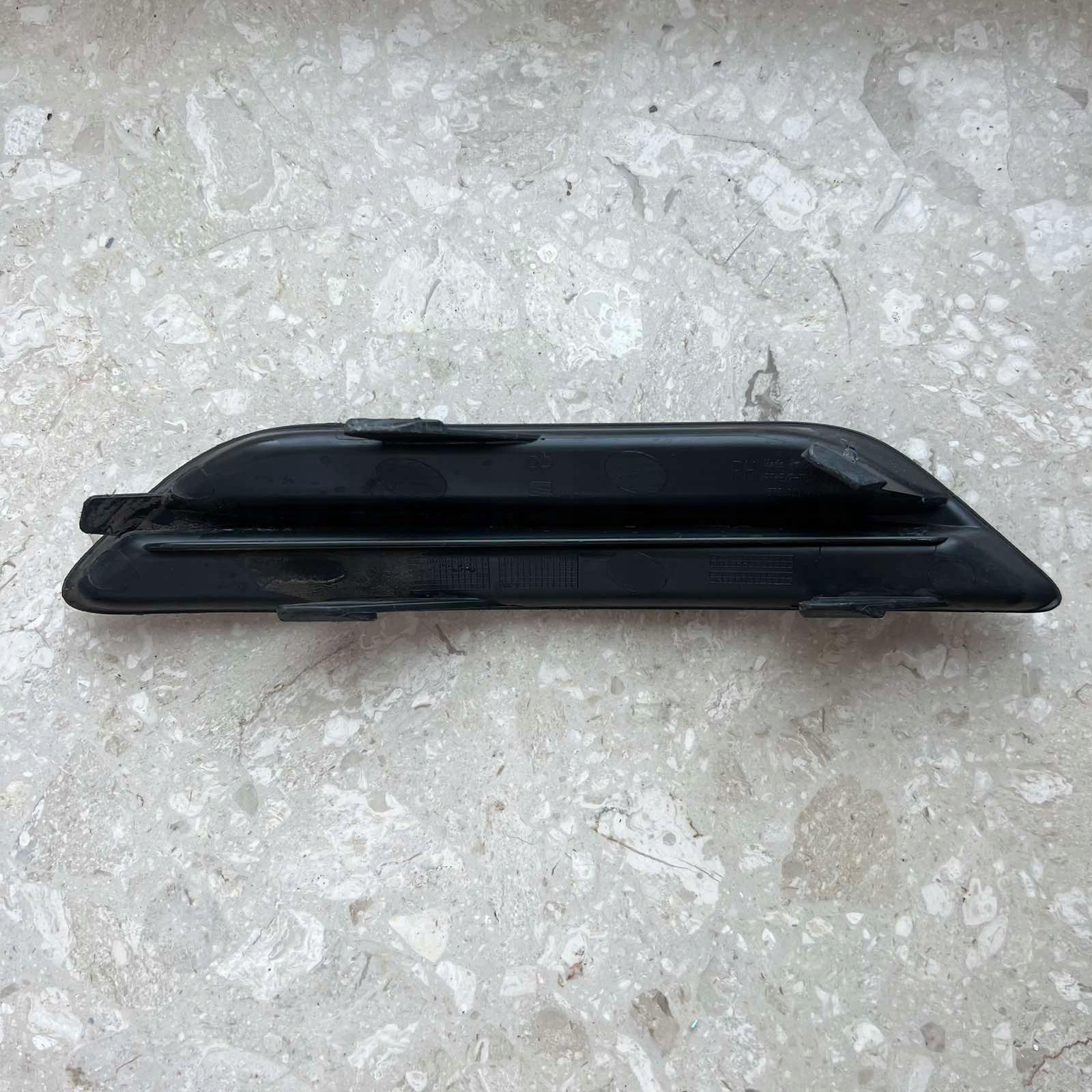 SEAT ATECA LIFT 2022 - grid of a bumper front right 575853794
