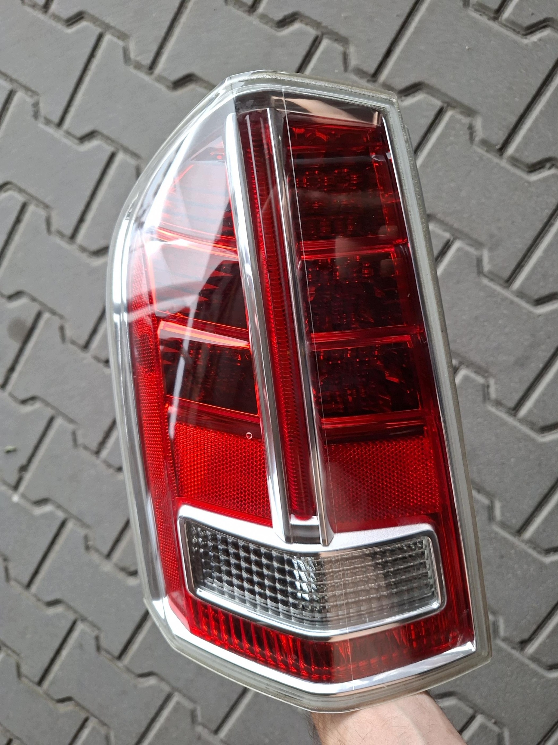 light rear part rear left EUROPA CHRYSLER 300C II THEMA