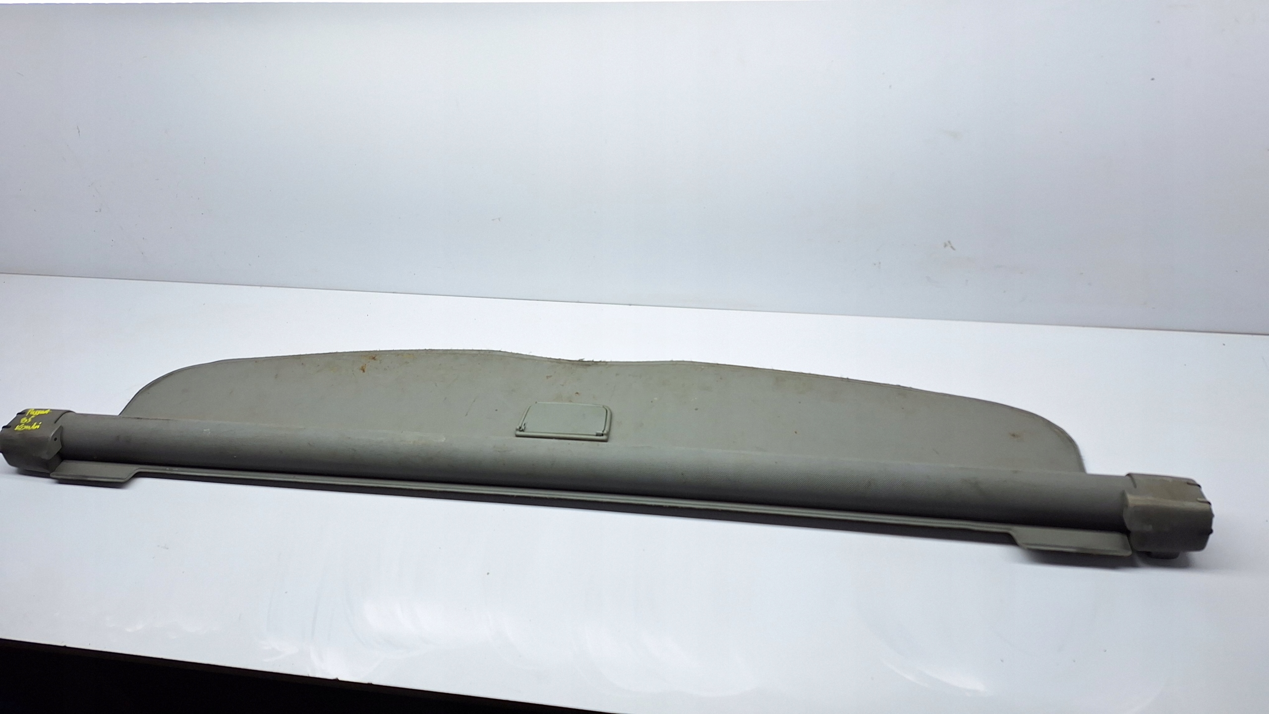 ROLETA BAGAŻNIKA VOLKSWAGEN PASSAT B5 KOMBI