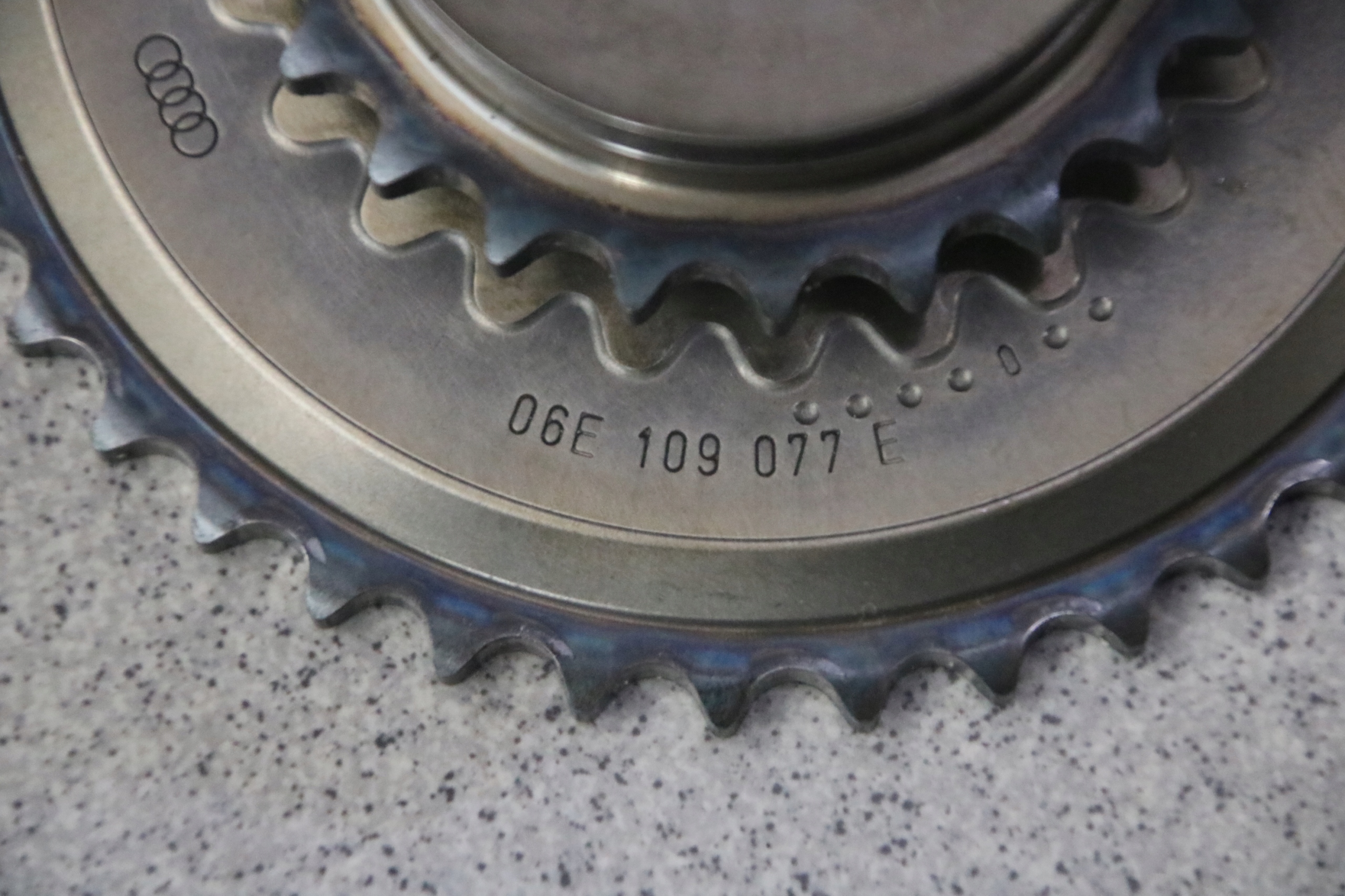 AUDI A6 C7 A8 D4 3,0 TFSI roue de la distribution 06E109077E