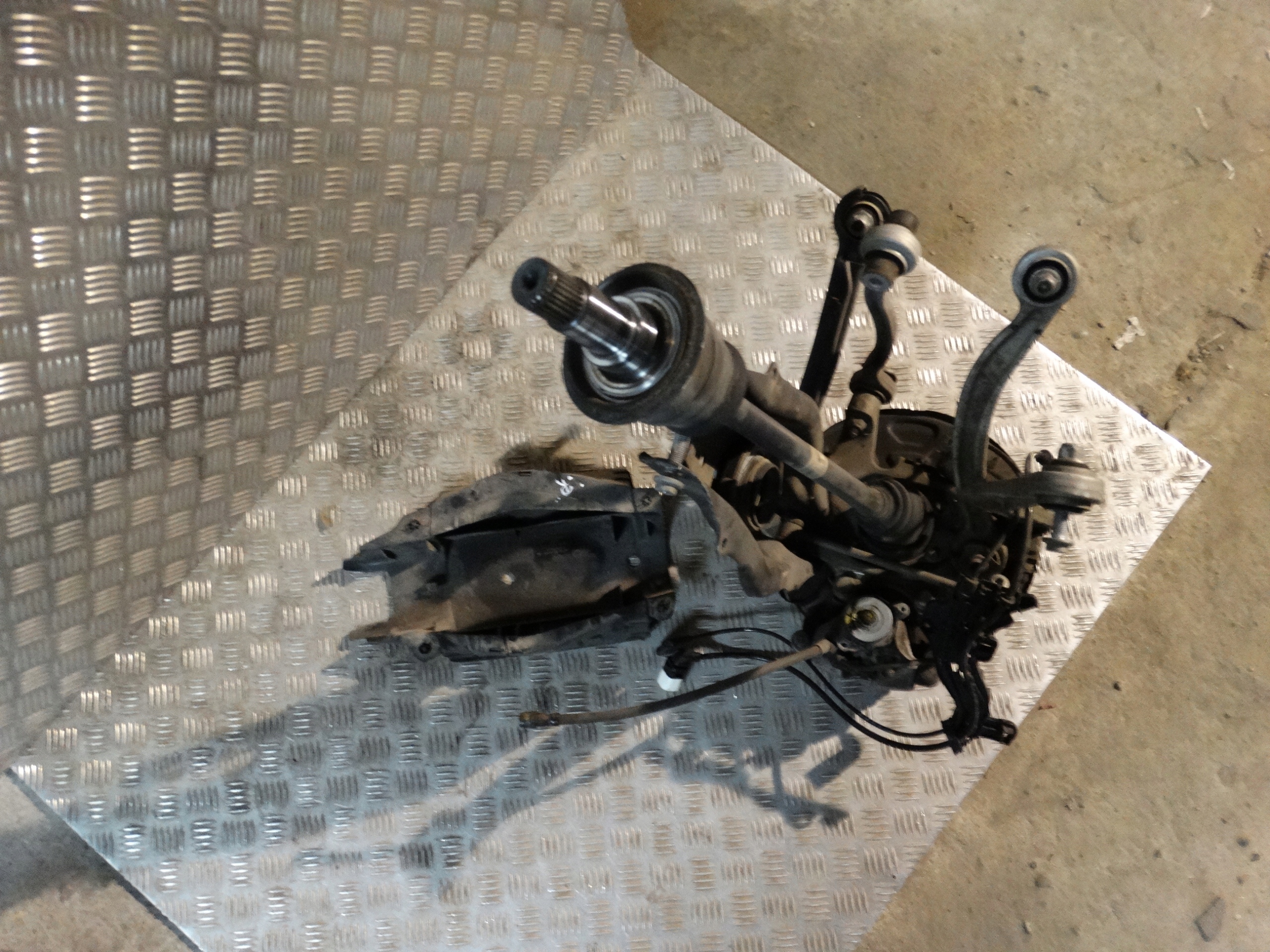 IDEALNE sususpension right rear. MERCEDES W205 1