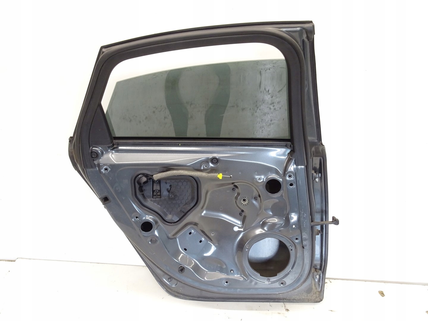door left rear. left rear part AUDI A6 C7 sedan LZ7S