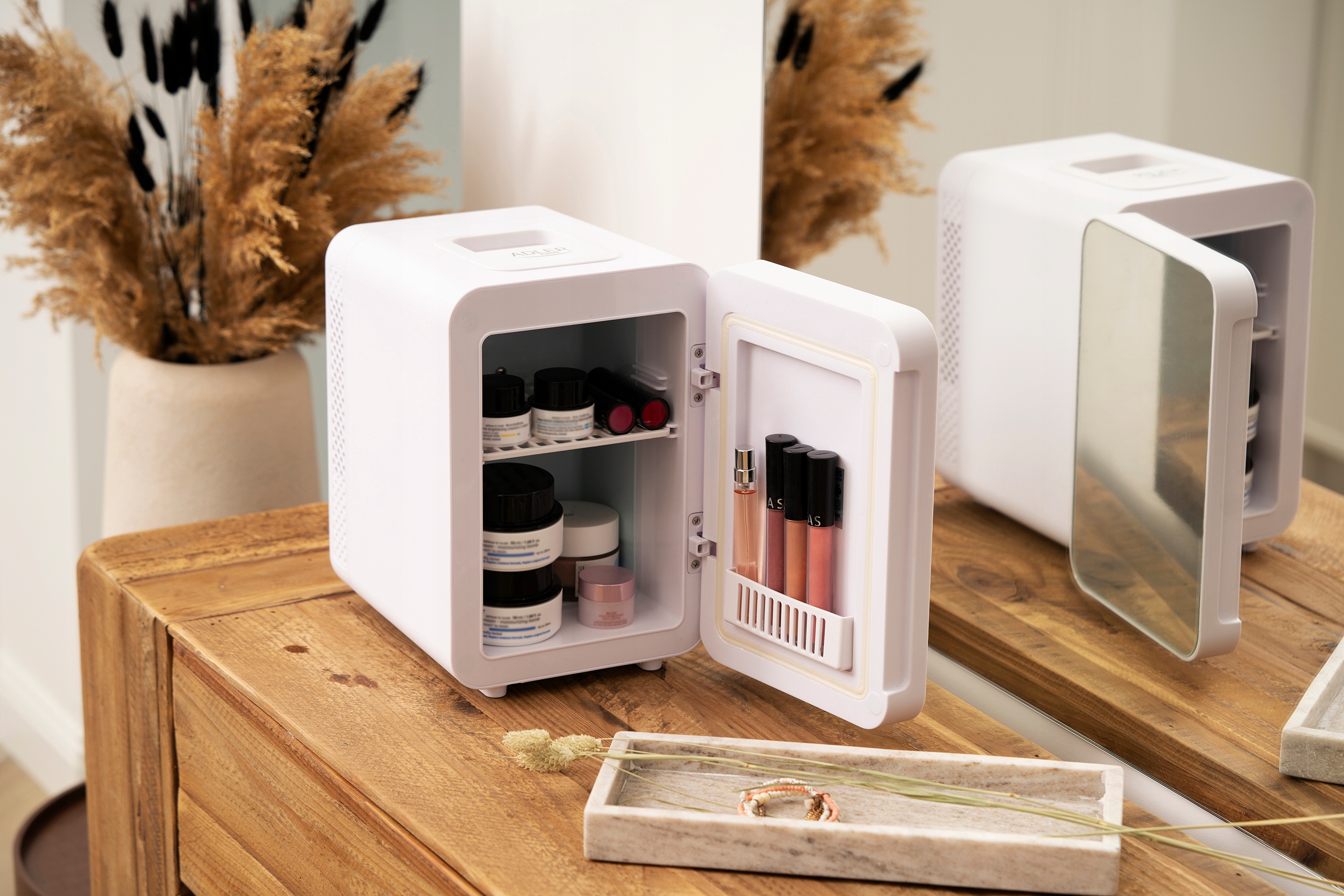 MINI MAŁA LODÓWKA PRZENOŚNA NA KOSMETYKI LUSTRO GRZANIE NOWY MODEL 2024 Marka Adler