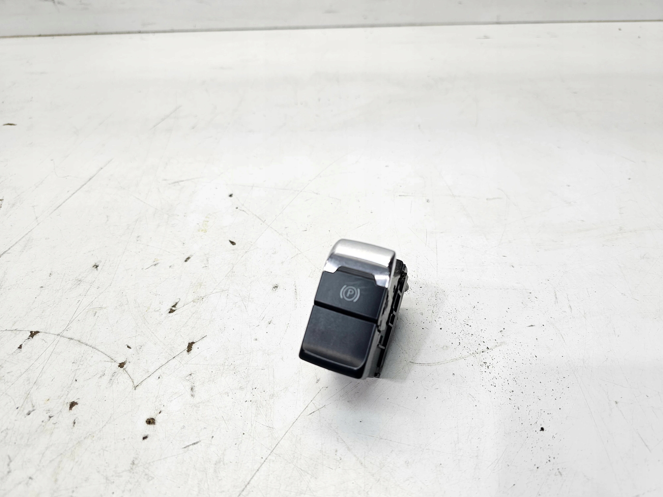 button electric brake AUDI A4 B8 A5 8T Q5 8K1927225E
