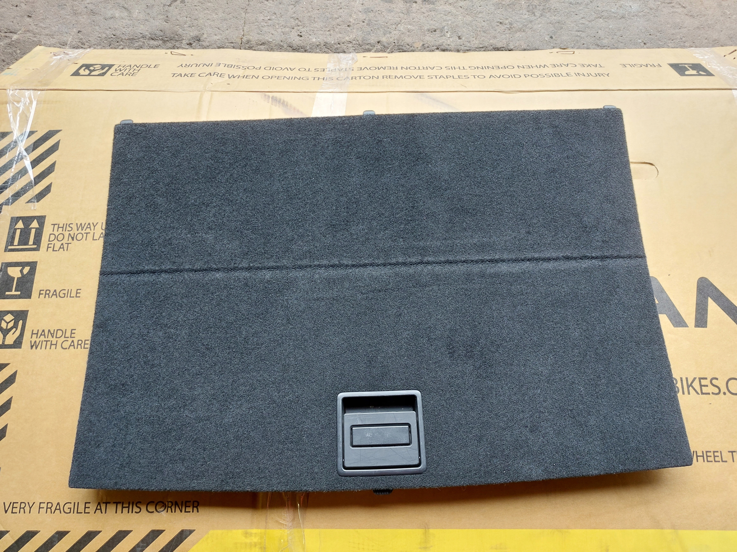 floor mats boot LEXUS CT200H 15r