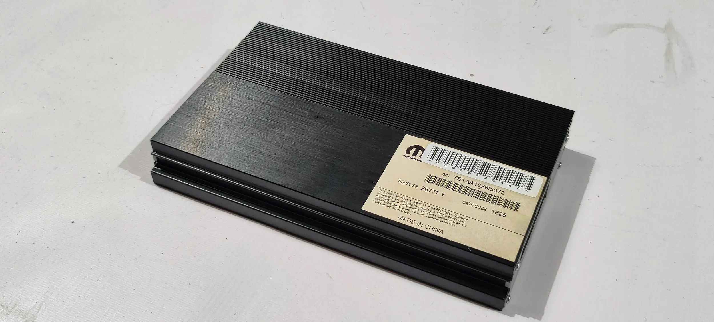 amplifier audio amplituner Dodge Charger Challenger 2015