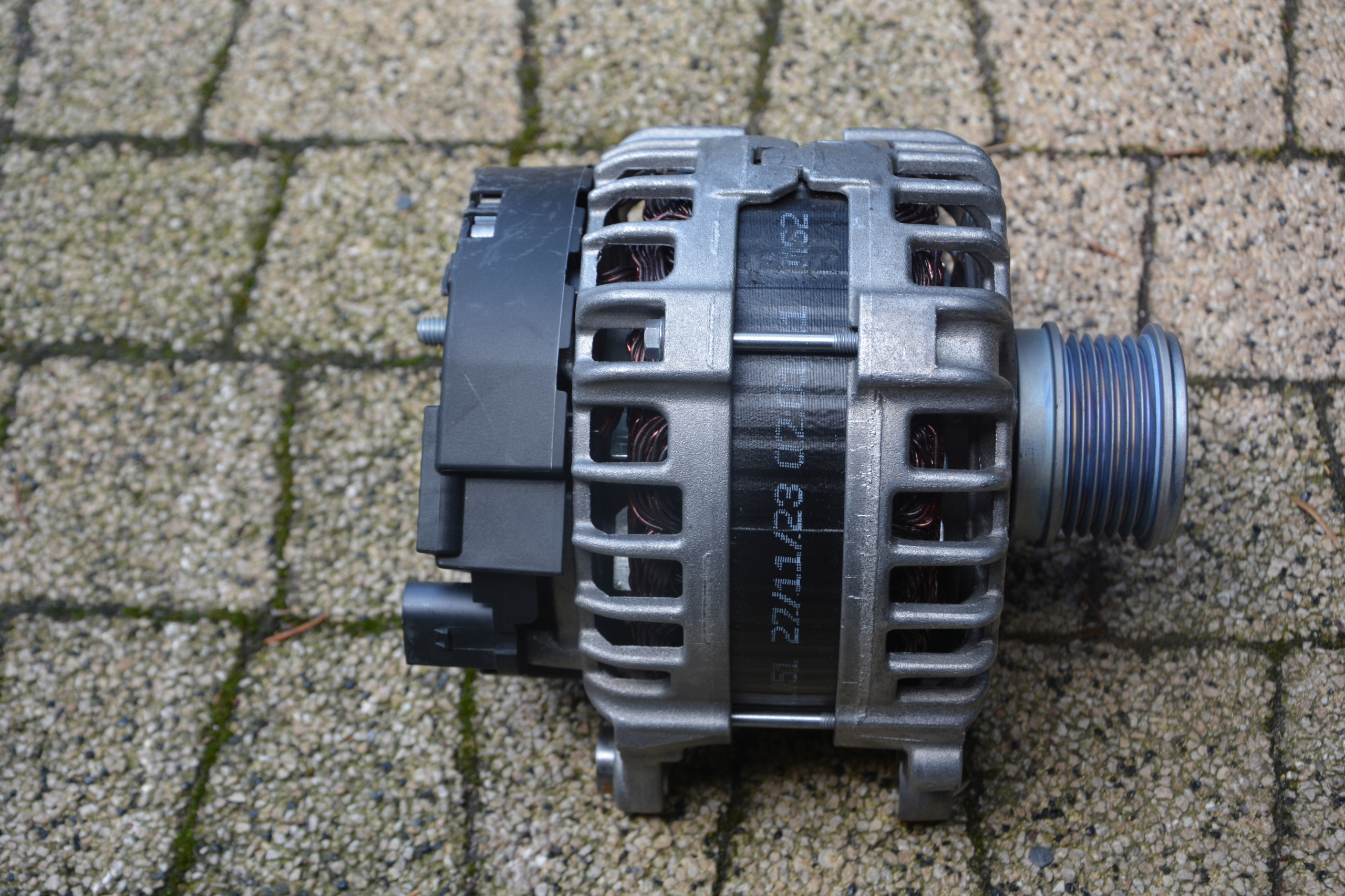 ALTERNATOR 14V 180A VW AUDI 04L903021J