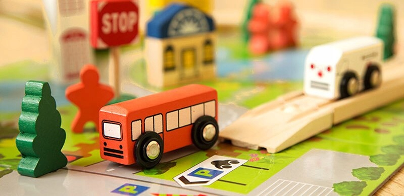 Drewniany tor samochodowy MIASTO 40 elementów Bohater brak