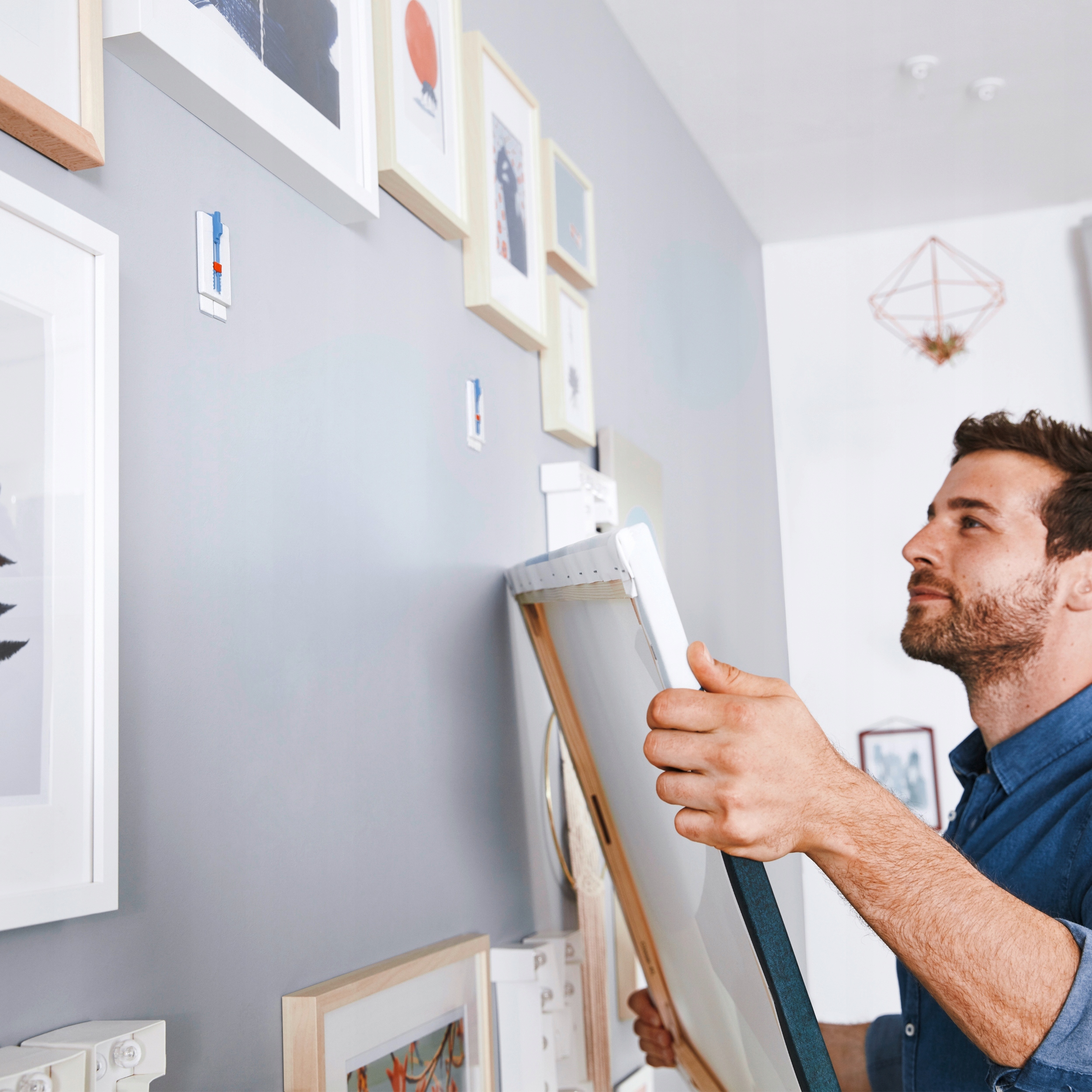 Gwóźdź samoprzylepny do obrazów tesa 3 opak. 2x2kg Marka Tesa