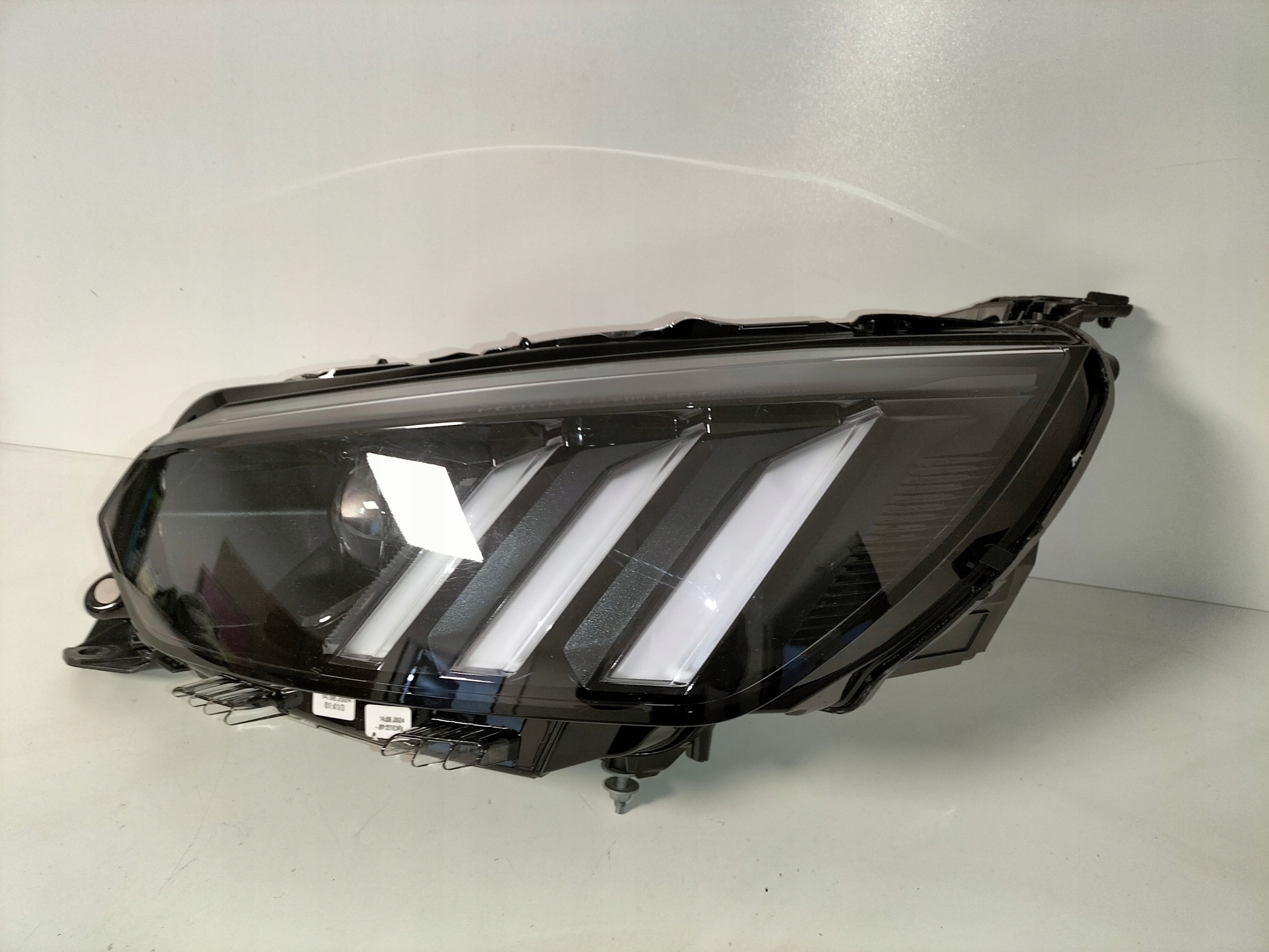 light front reflektor left PEUGEOT 208 2008 II 19- FULL LED