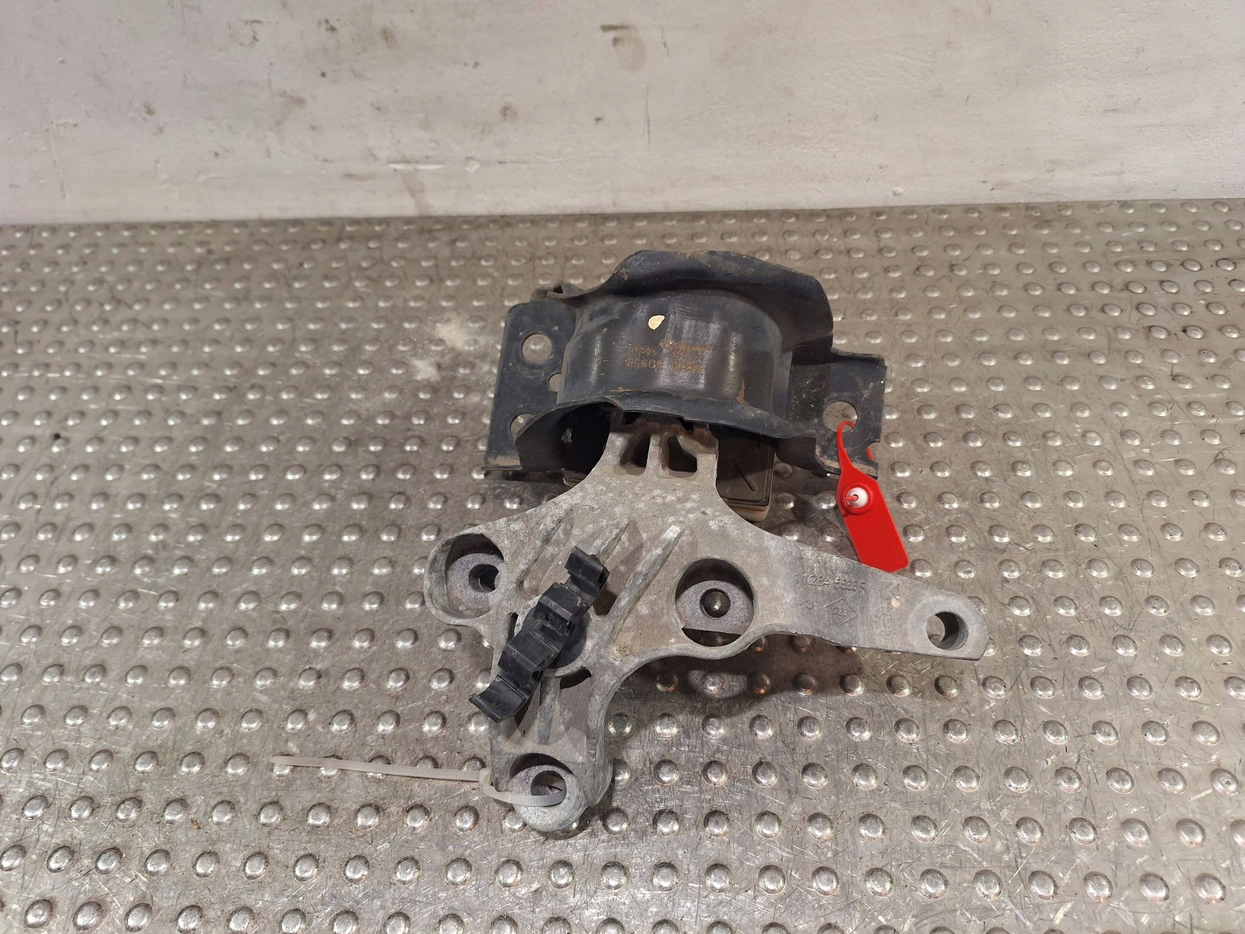 supporto Supporti motore usato 112845638R RENAULT CLIO IV CAPTUR e 1.5 DCI 12