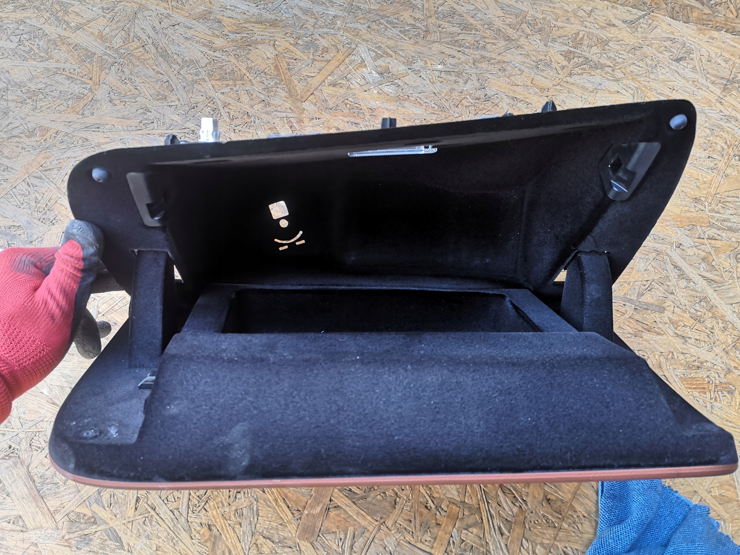 ALFA ROMEO GIULIA бардачок пассажира