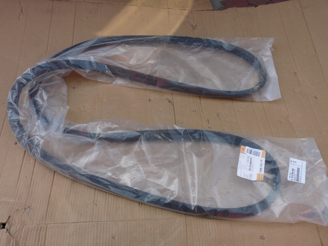 51769854894 - BMW X7 прокладка крышки багажника