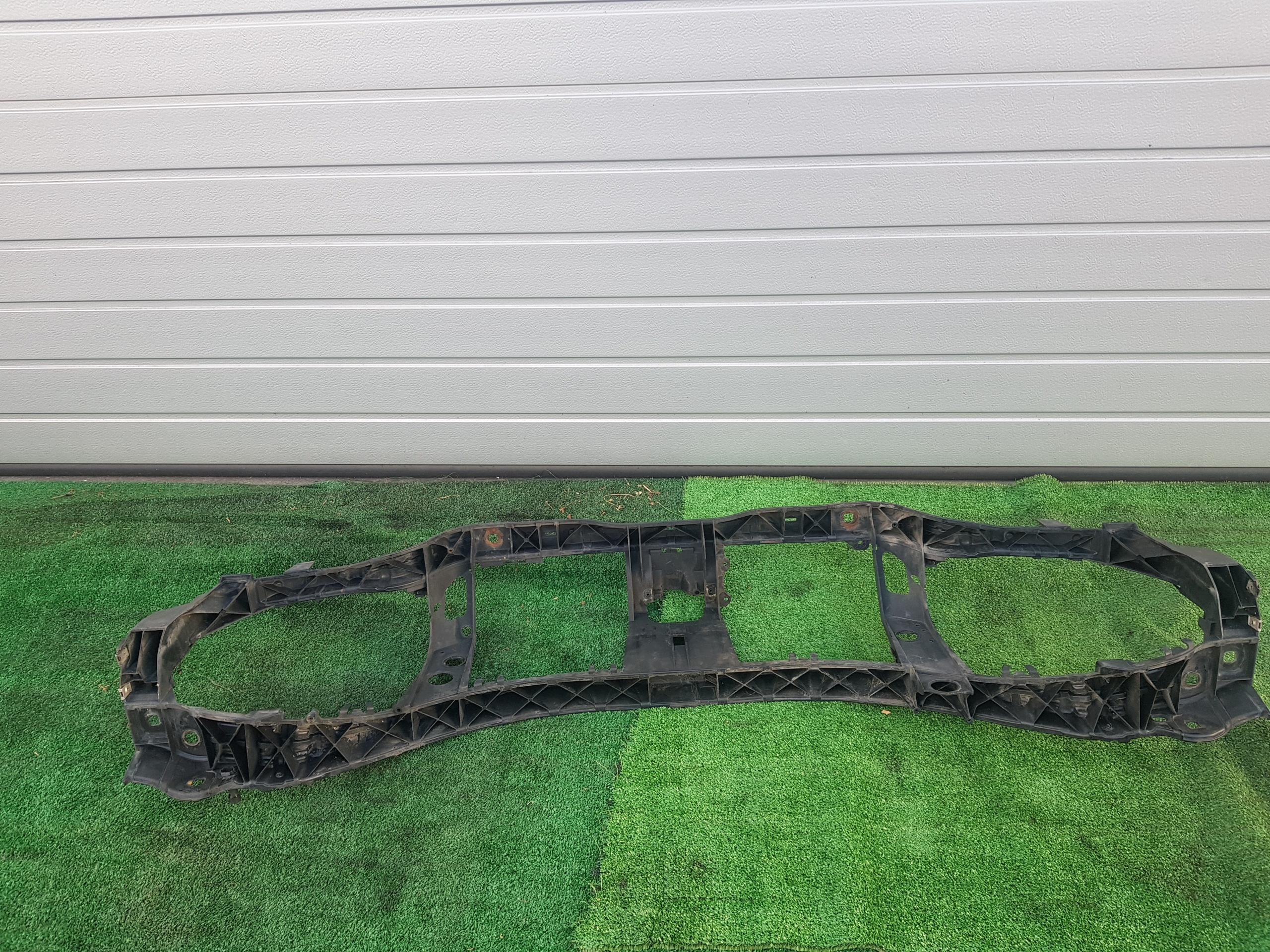 support panel for radiators upper pillar FORD MONDEO MK 4 6M21-8B041-BE