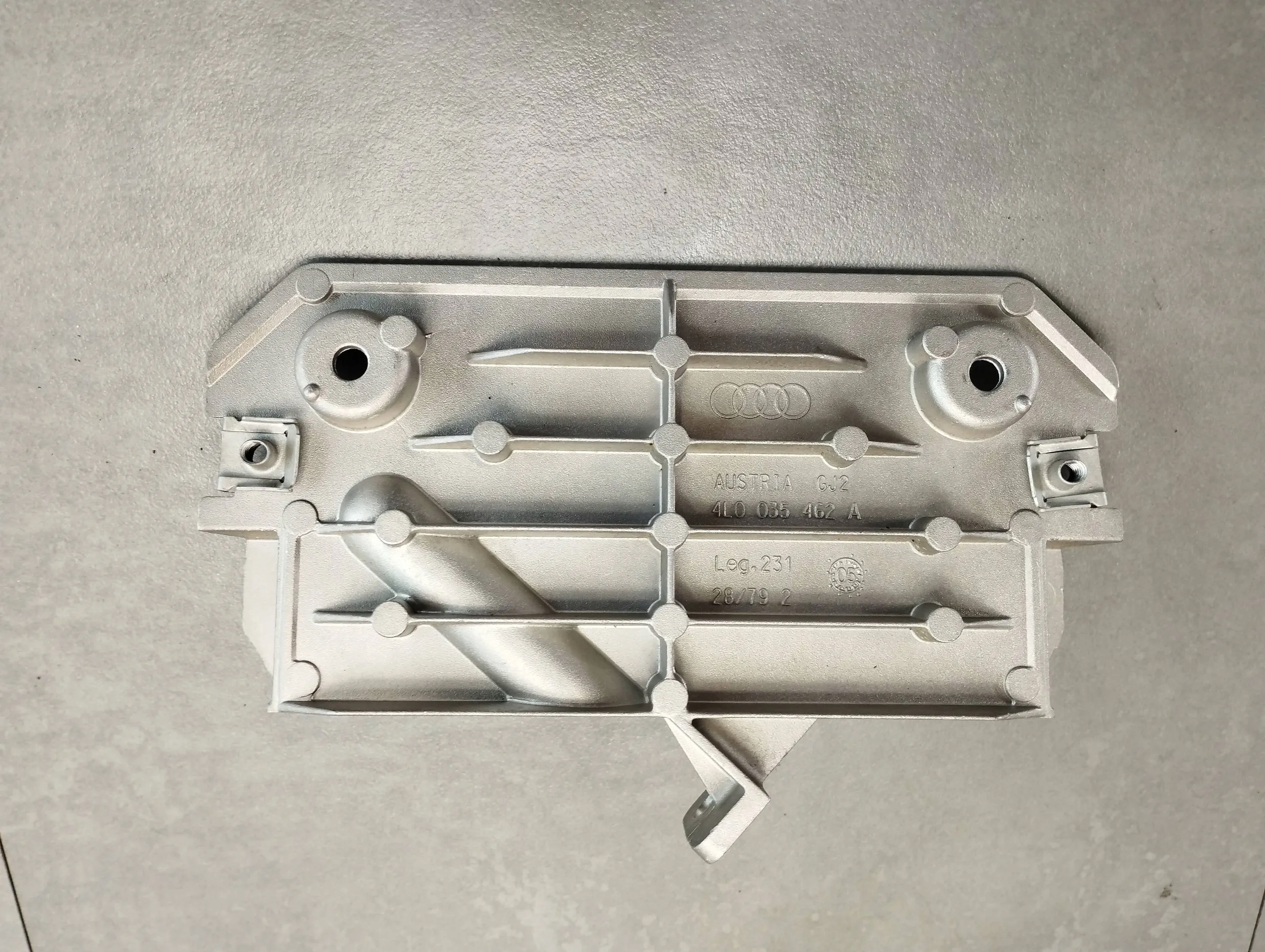 Audi Q7 4L Support Support plaque 4L0035462A