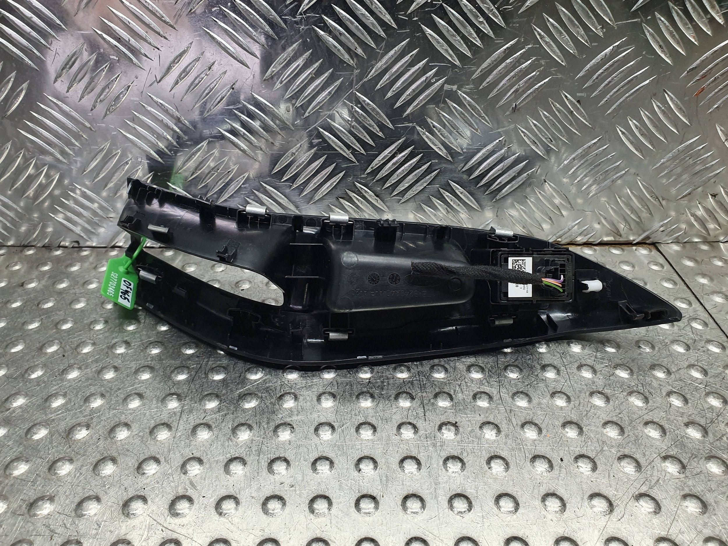 PANEL window control switch right front H1BT-14529-AB FORD PUMA MK2