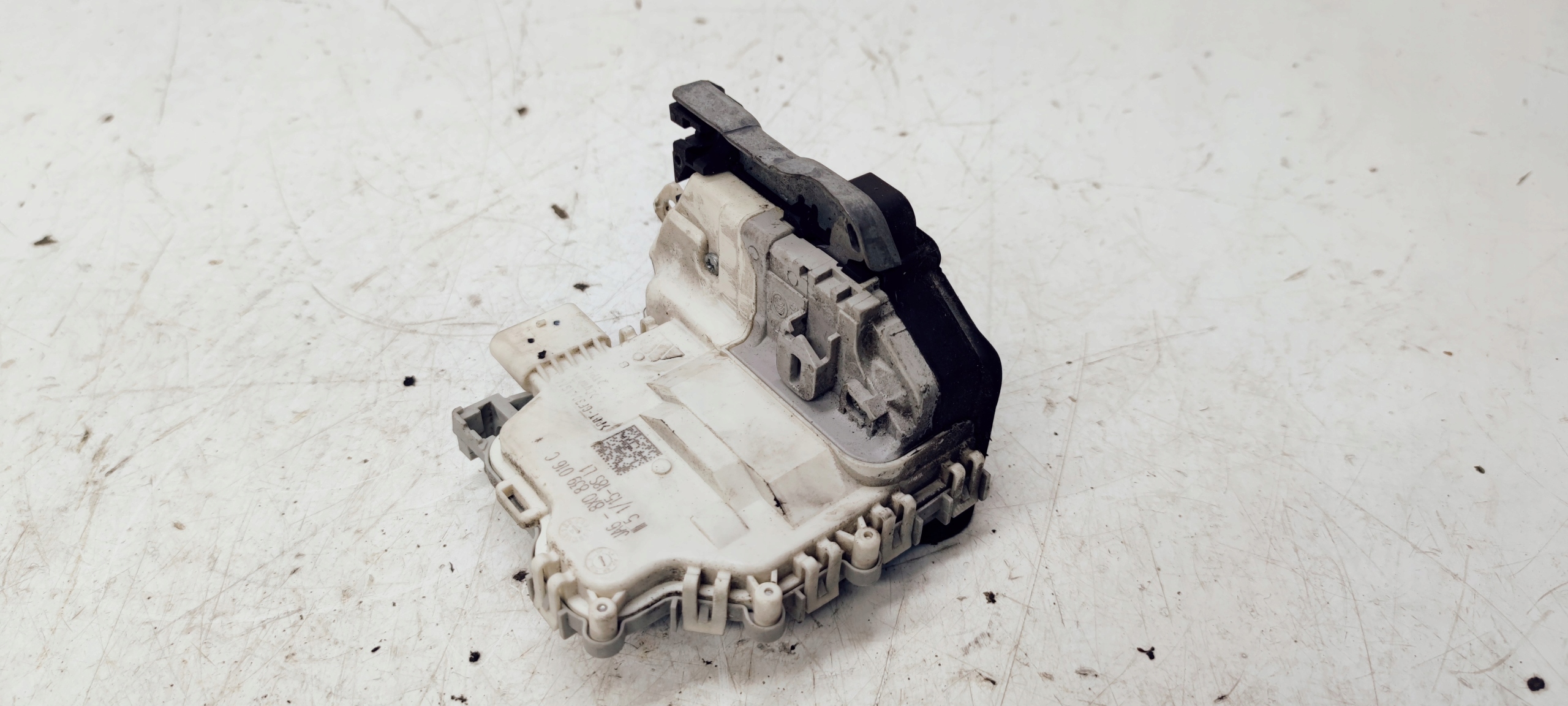 lock door left rear part AUDI A1 8X0839016C 6 PIN