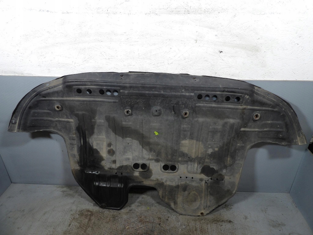 HYUNDAI IX35 2.0DCI cover chassis cover below engine