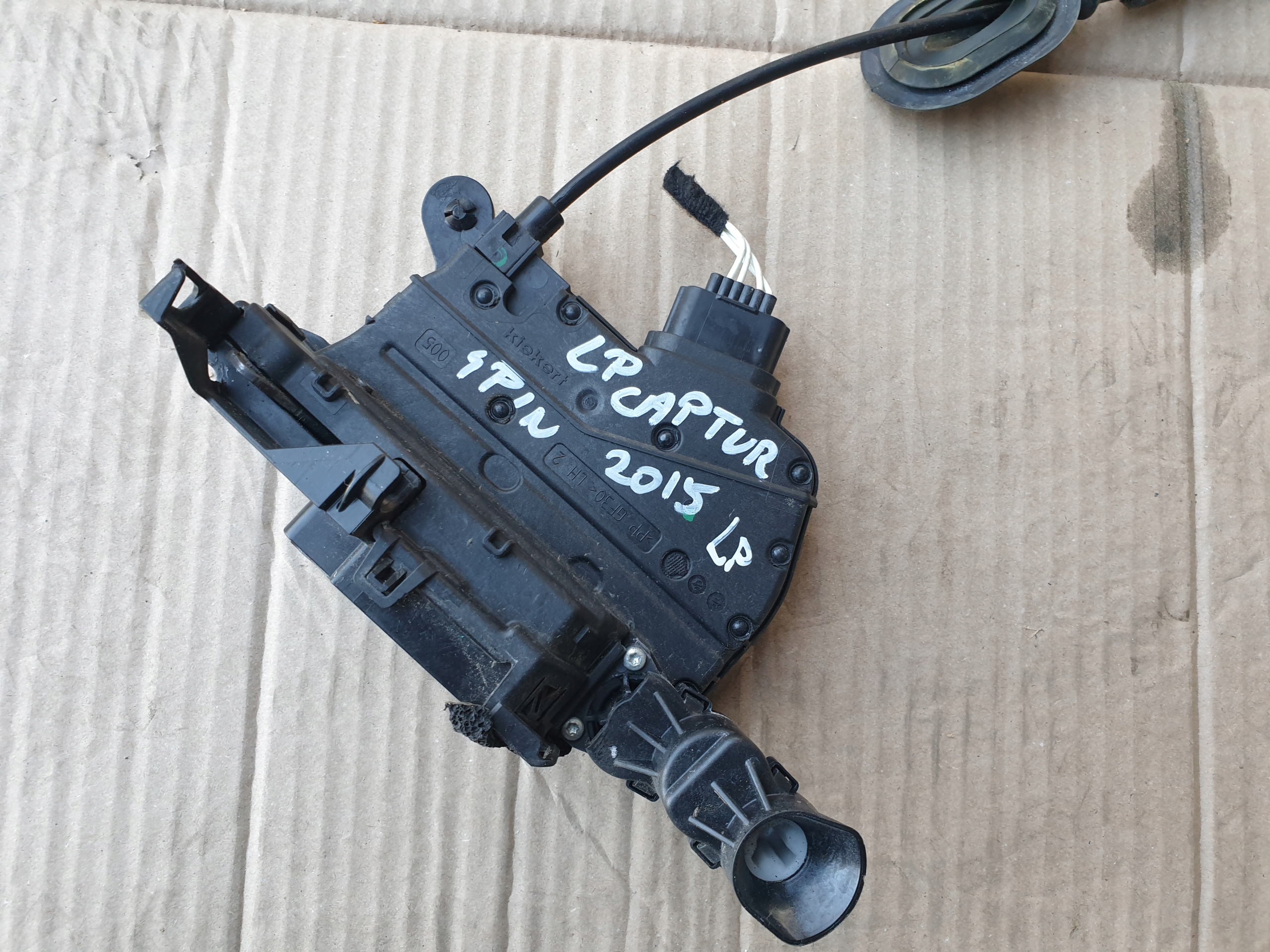 lock door left front RENAULT CAPTUR and 2013- 805030788R
